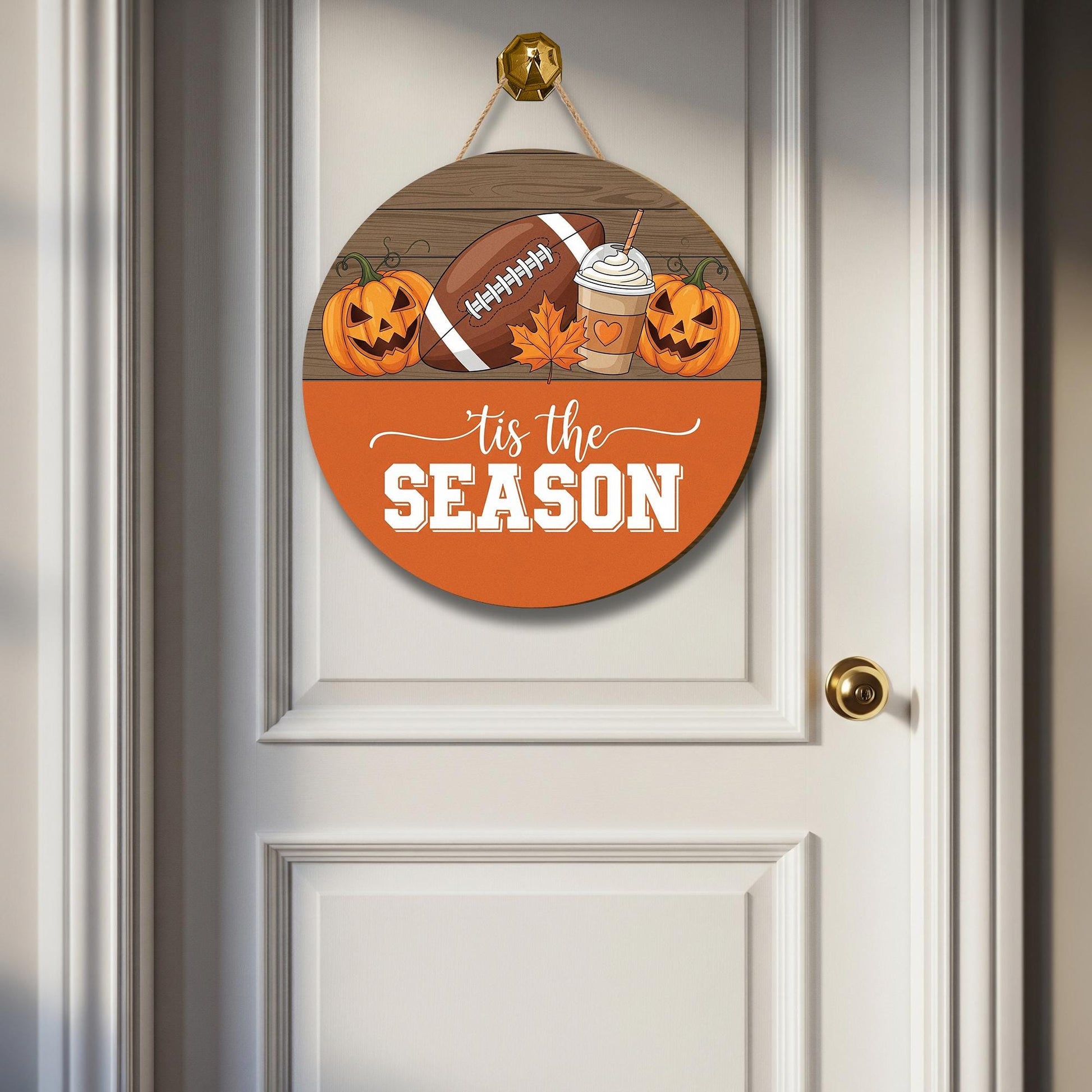 Fall Pumpkin Football Door Sign – Autumn Round Hanging Decor with Coffee and Leaf for Halloween and Thanksgiving Home Entryway