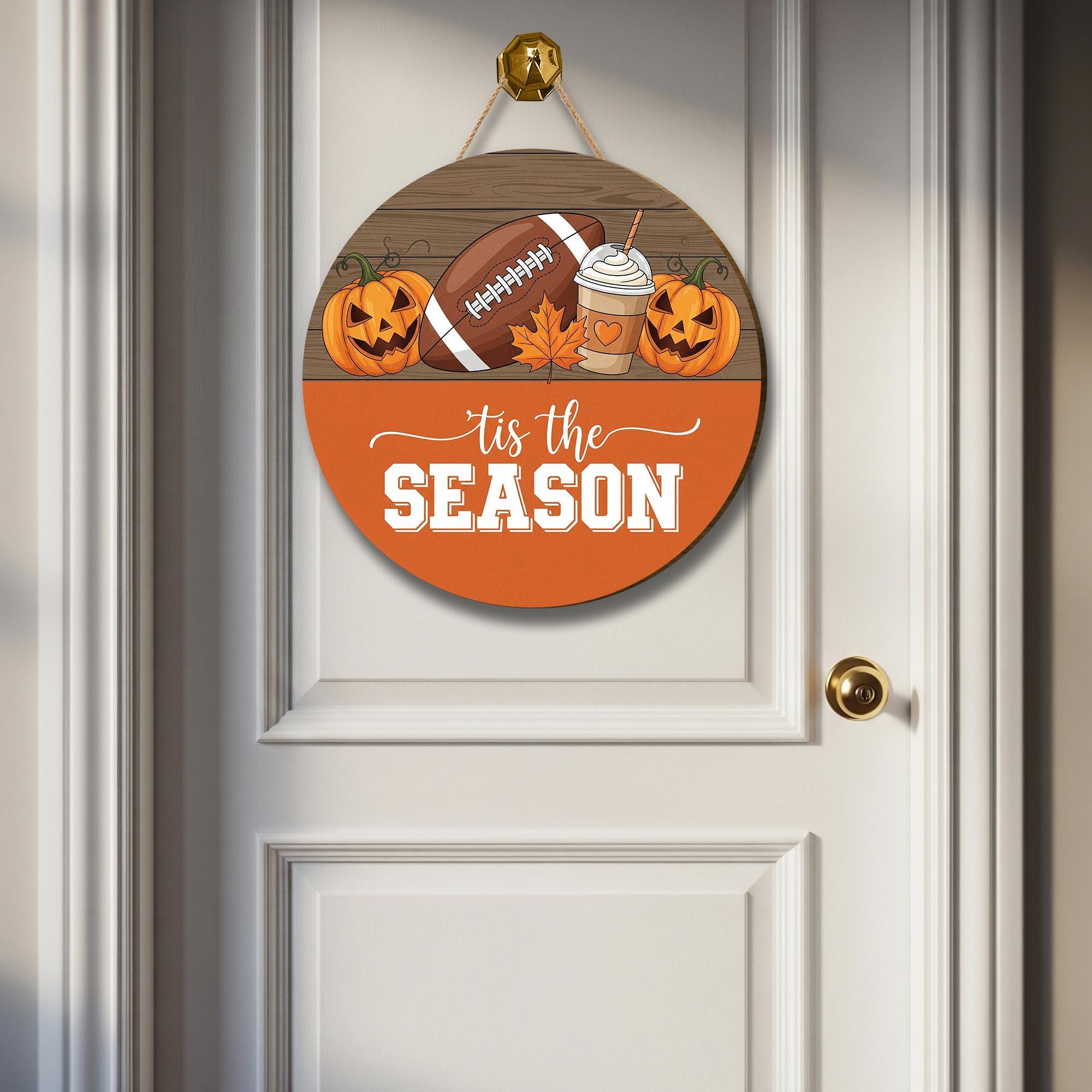 Fall Pumpkin Football Door Sign – Autumn Round Hanging Decor with Coffee and Leaf for Halloween and Thanksgiving Home Entryway