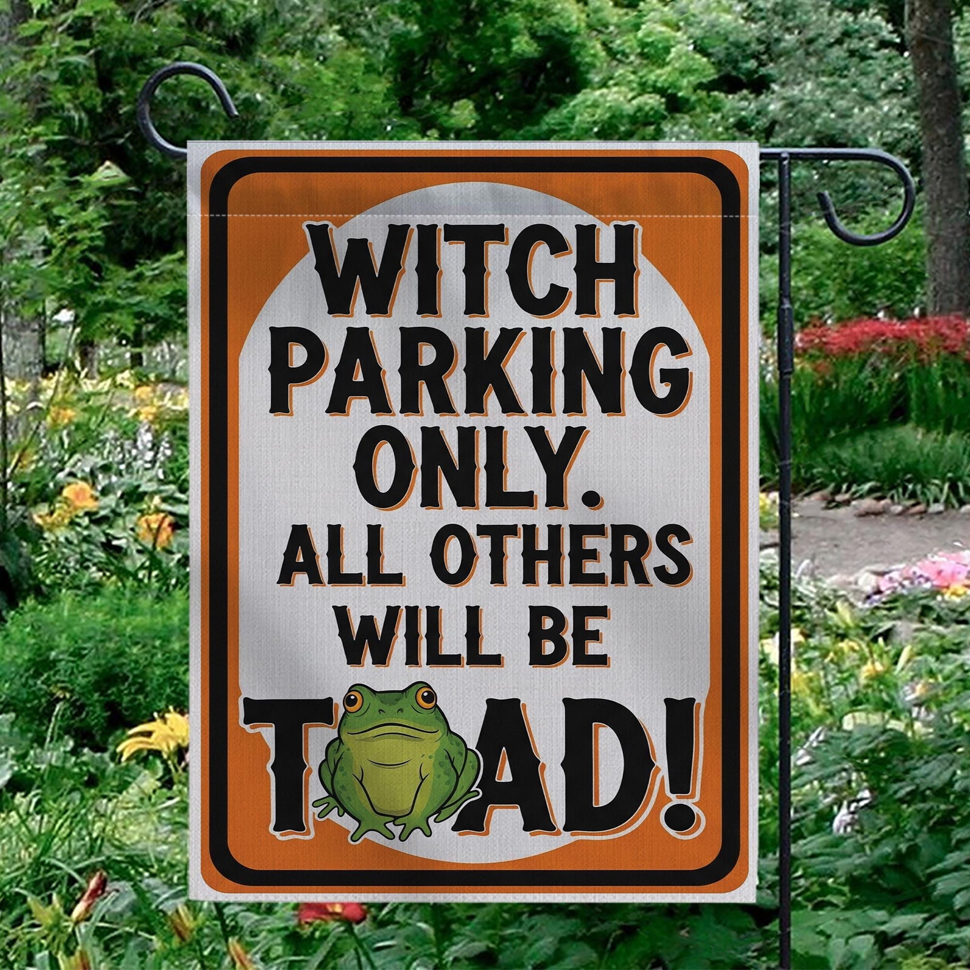 Witch Parking Only Garden Flag – Funny Halloween Toad Yard Sign, Spooky Witch Decor, Outdoor Halloween Porch Flag