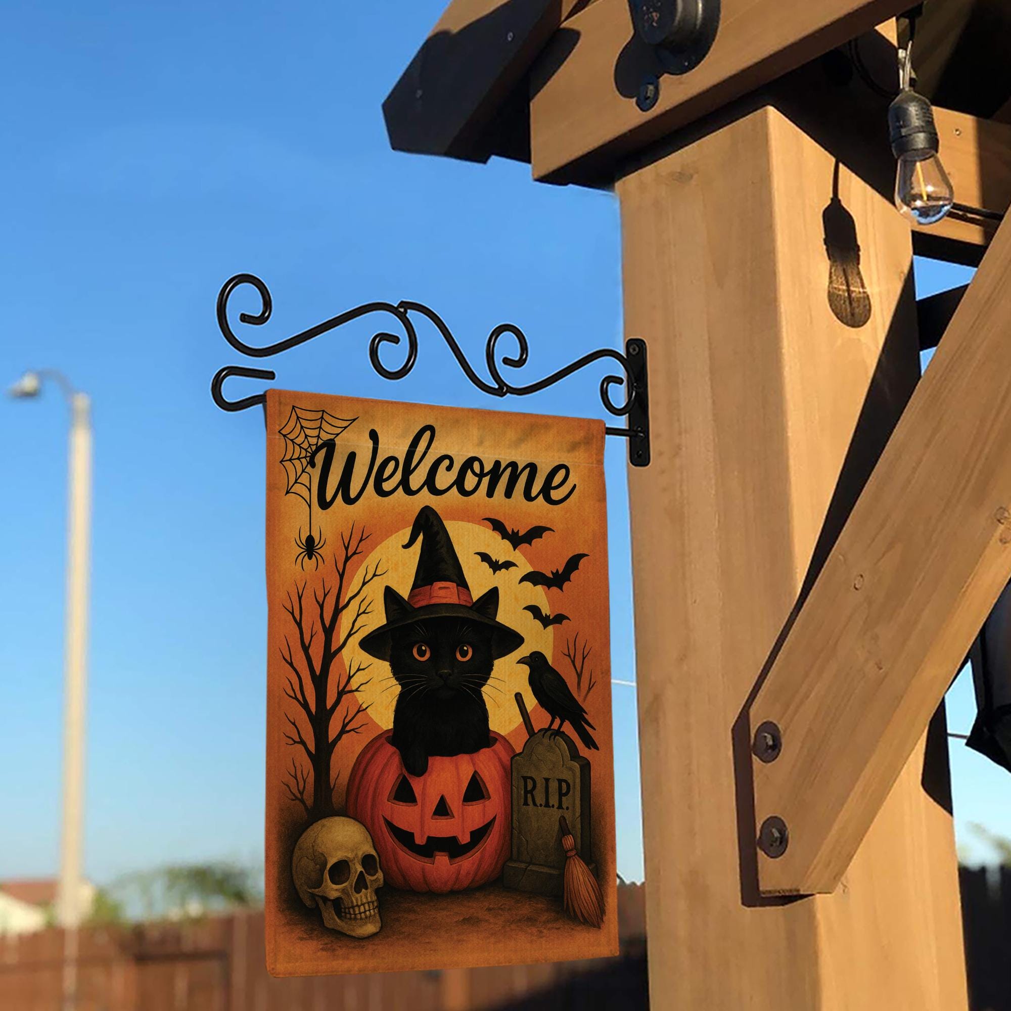 Welcome Halloween Garden Flag, Black Cat Pumpkin Yard Banner, Spooky Outdoor Porch Decor, Gothic Seasonal Decoration with Bats