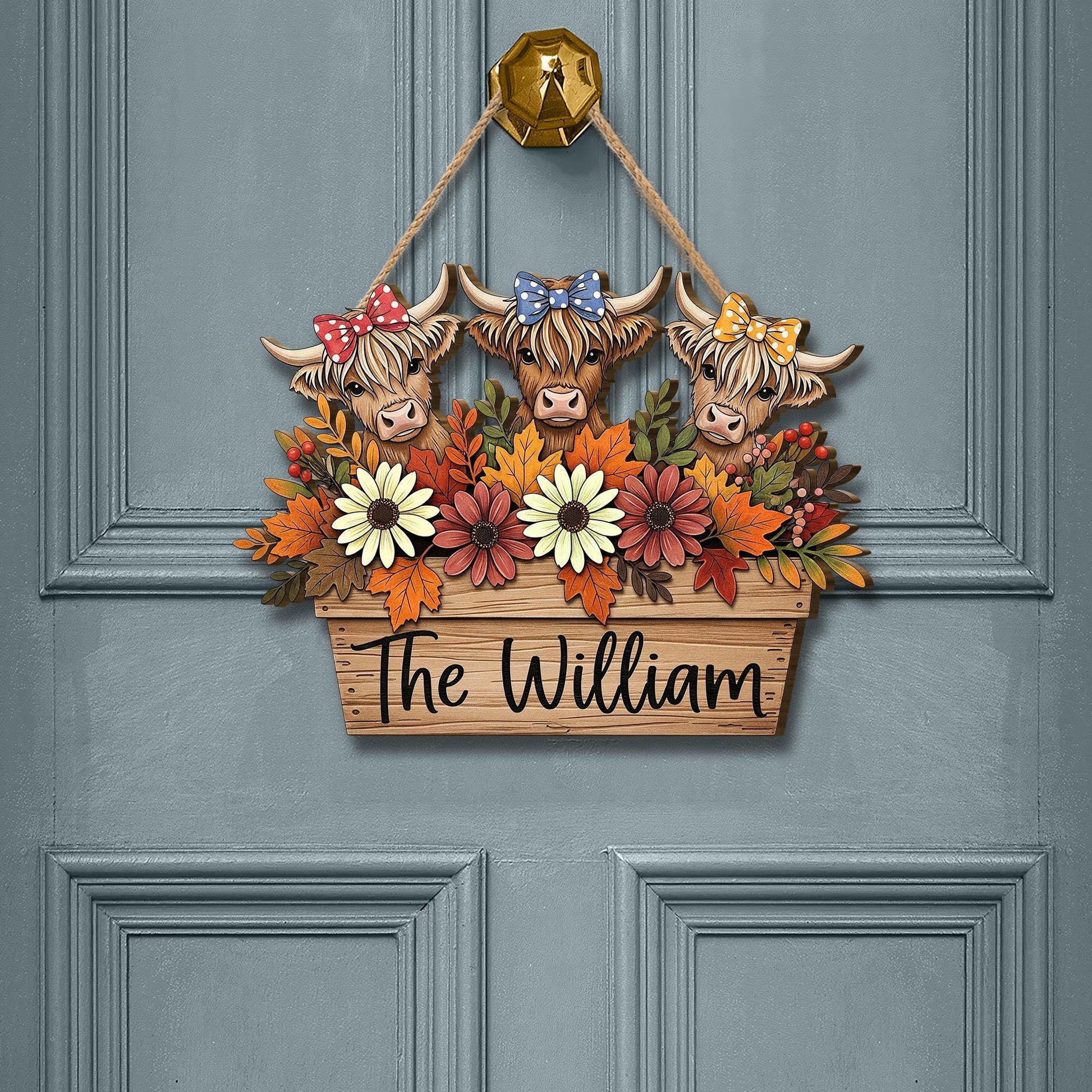 Personalized Highland Cow Family Sign: Rustic Wooden Farmhouse Decor