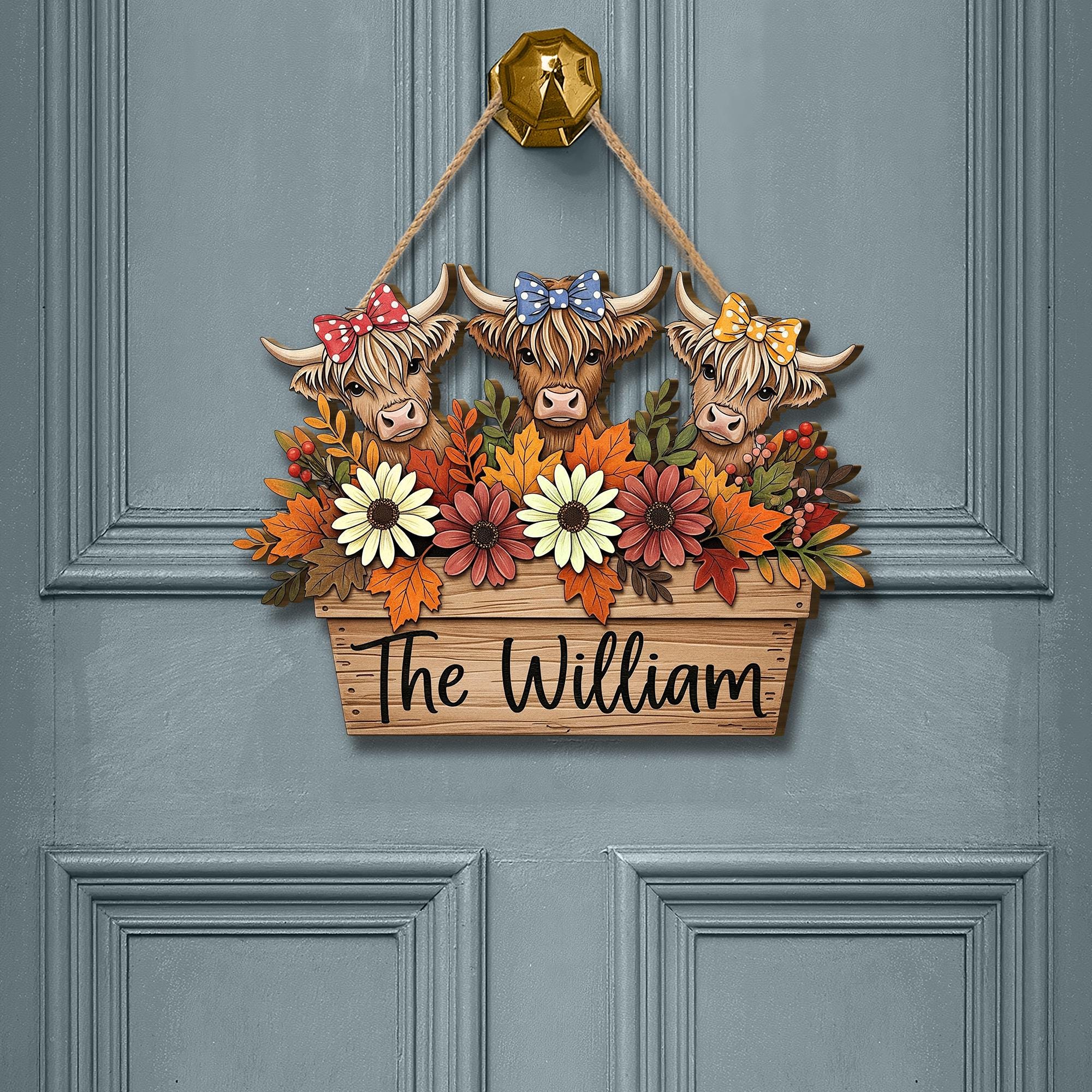 Personalized Highland Cow Family Sign: Rustic Wooden Farmhouse Decor