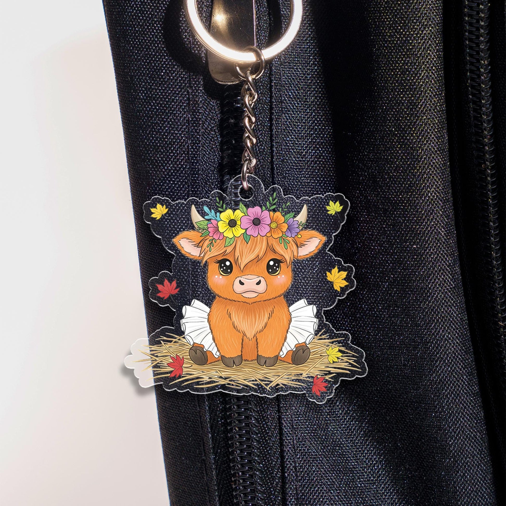 Cute Highland Cow Keychain – Kawaii Calf Acrylic Charm with Flower Crown, Fall Leaves, Farm Animal Gift, Cow Lover Accessory