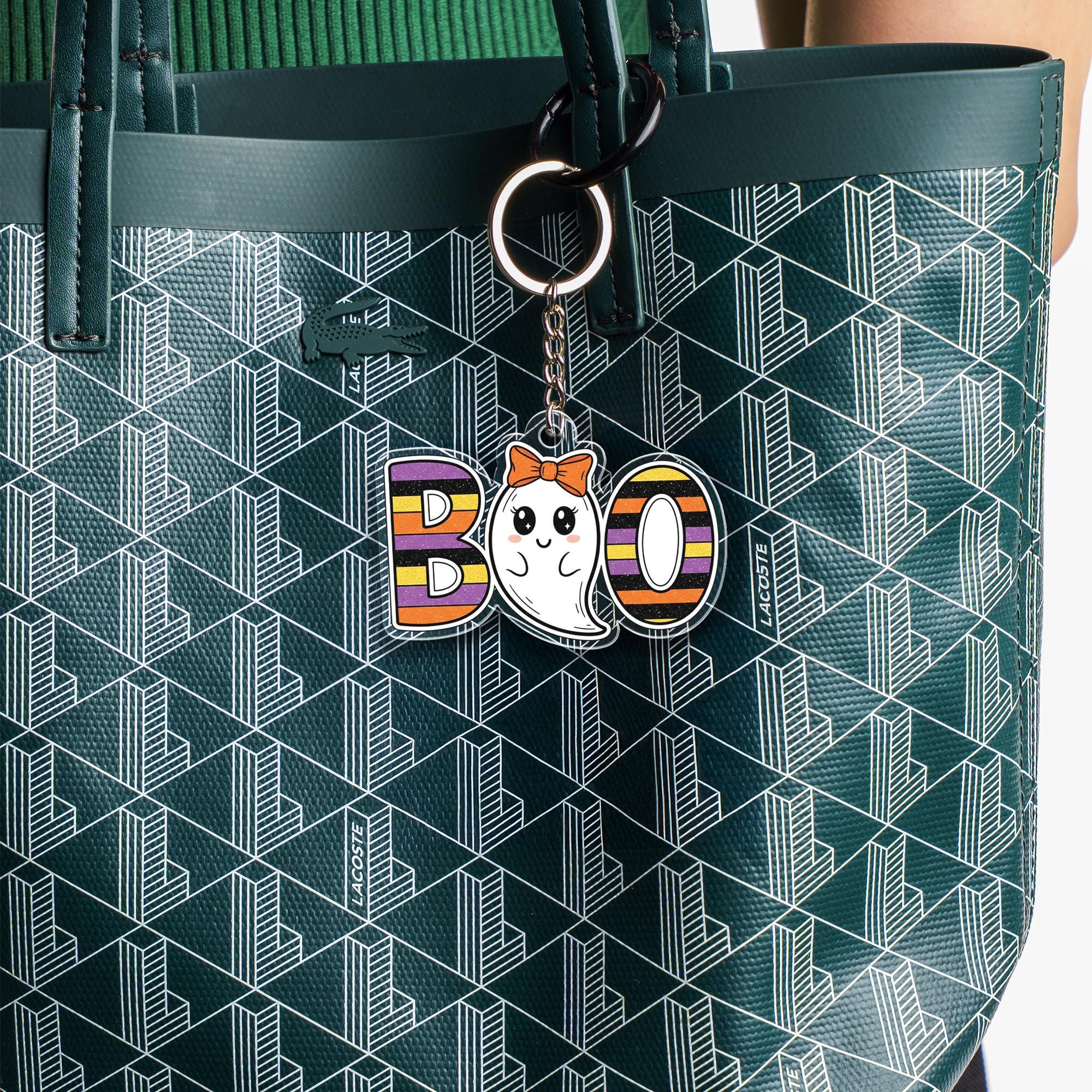 Cute Ghost BOO Keychain – Halloween Acrylic Keychain, Kawaii Ghost Bag Charm, Spooky Cute Gift, Trick or Treat Accessory