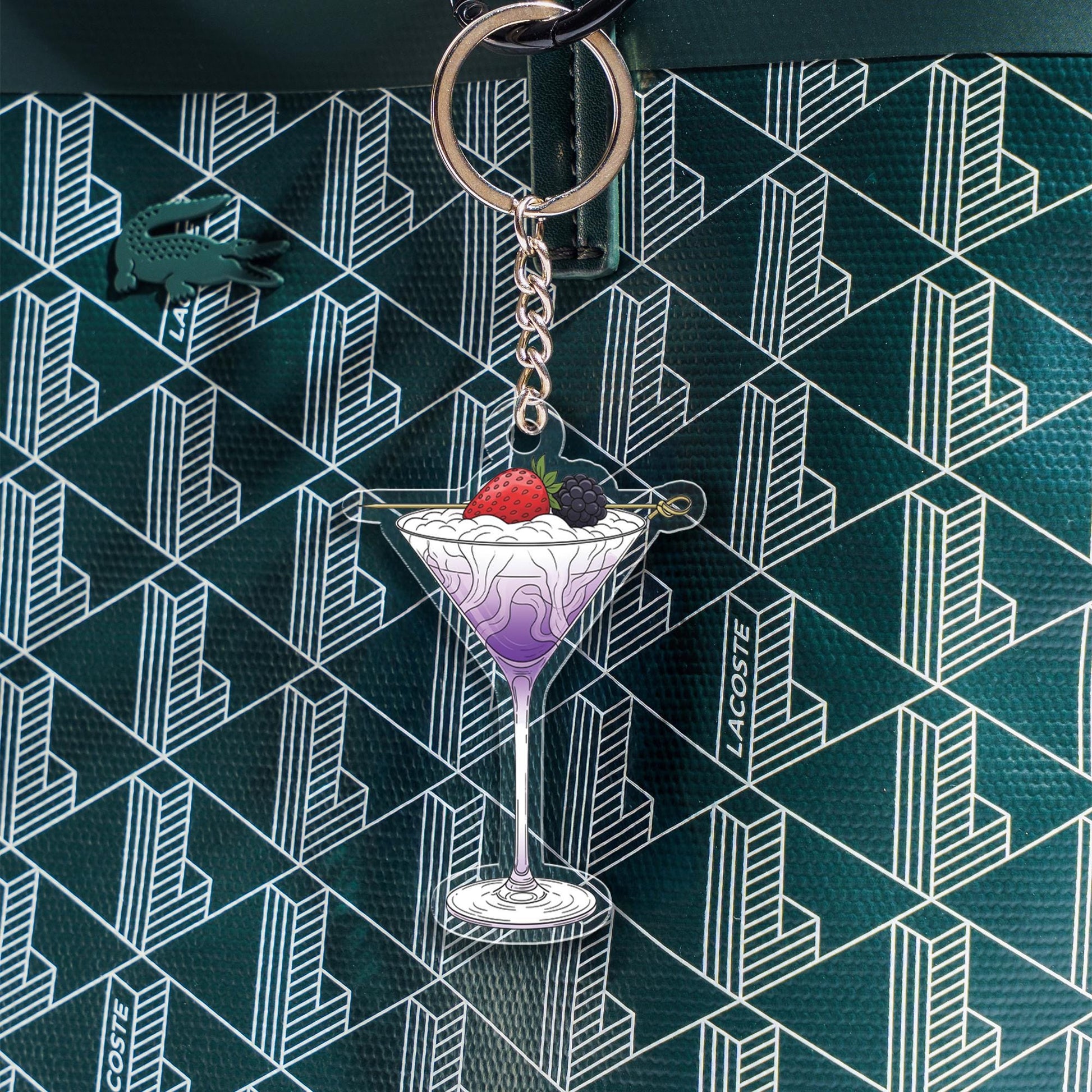 Cocktail Drink Keychain – Cute Acrylic Martini Glass Charm with Berries, Bar Accessory, Gift for Cocktail Lovers & Party Favor