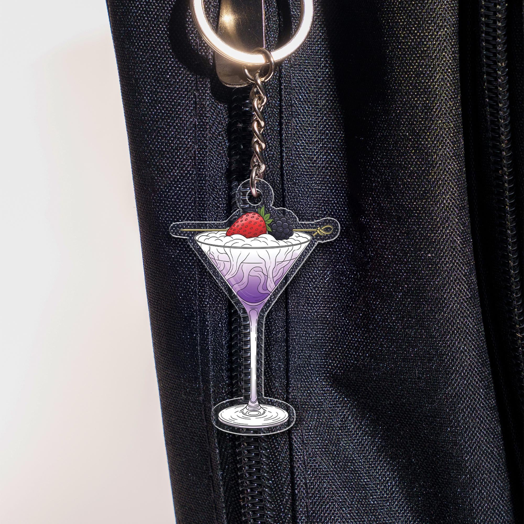 Cocktail Drink Keychain – Cute Acrylic Martini Glass Charm with Berries, Bar Accessory, Gift for Cocktail Lovers & Party Favor