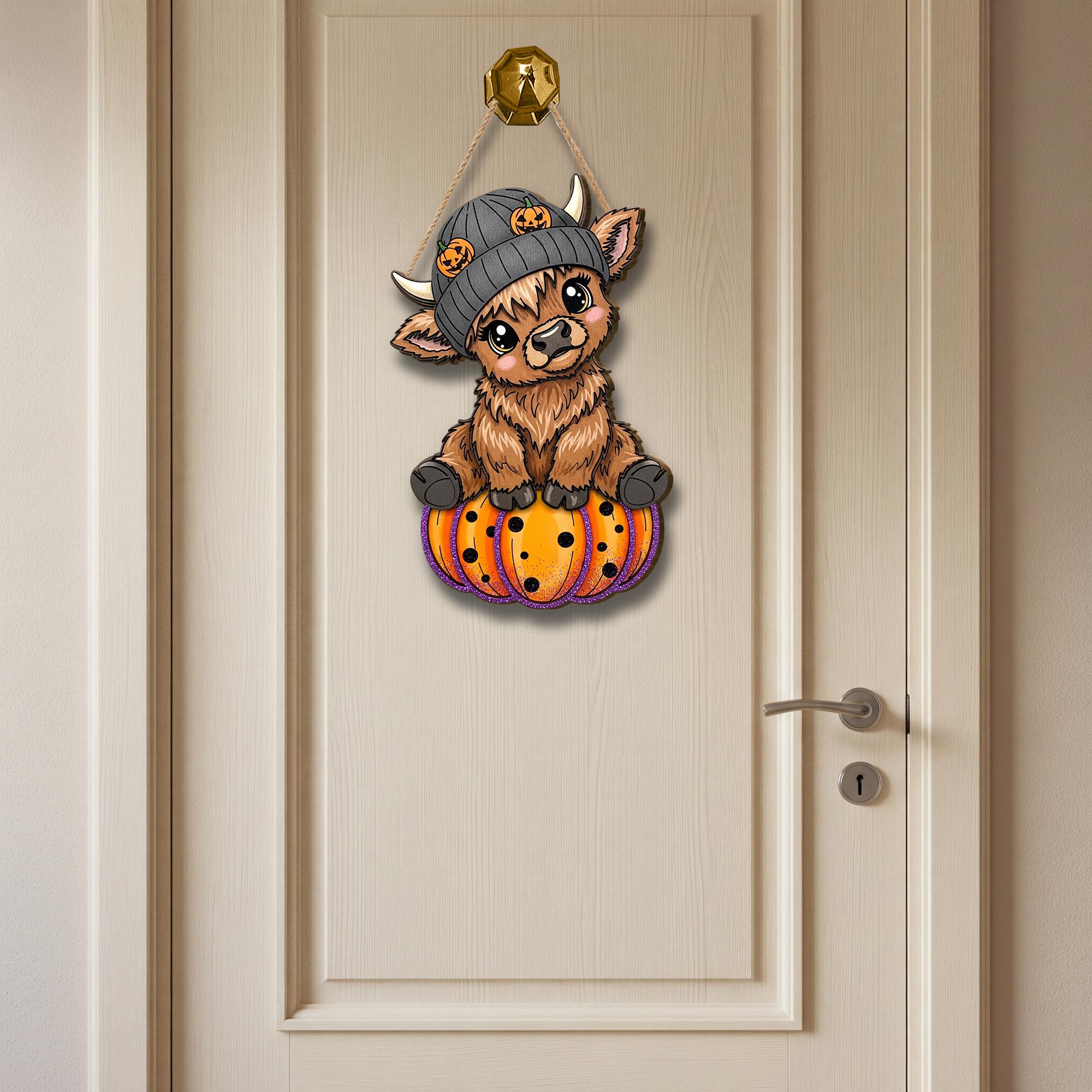 Halloween Highland Cow Wooden Sign: Rustic Fall Decor