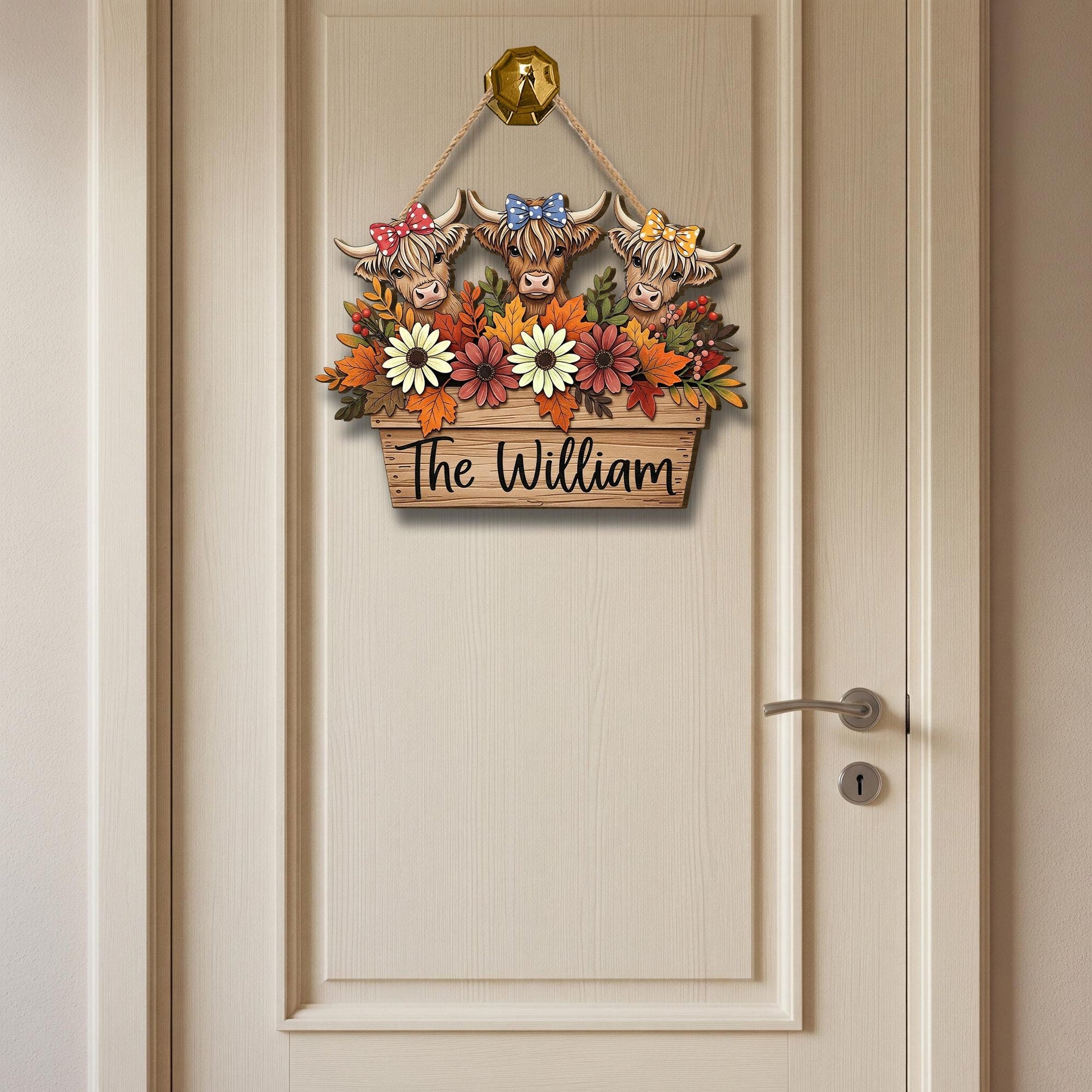 Personalized Highland Cow Family Sign: Rustic Wooden Farmhouse Decor