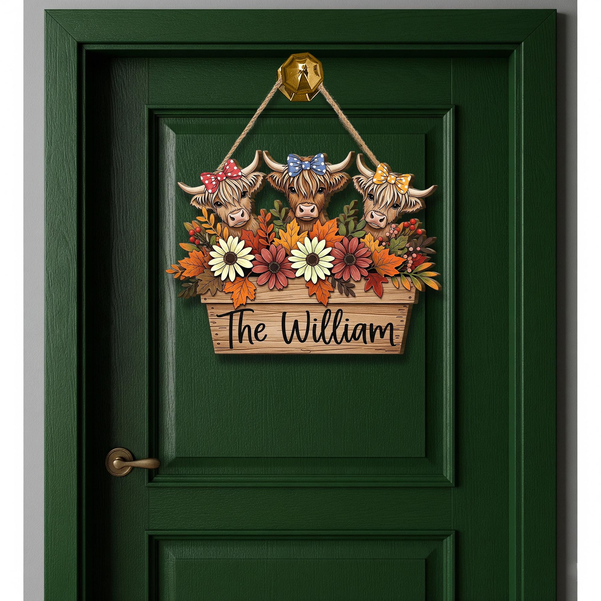 Personalized Highland Cow Family Sign: Rustic Wooden Farmhouse Decor
