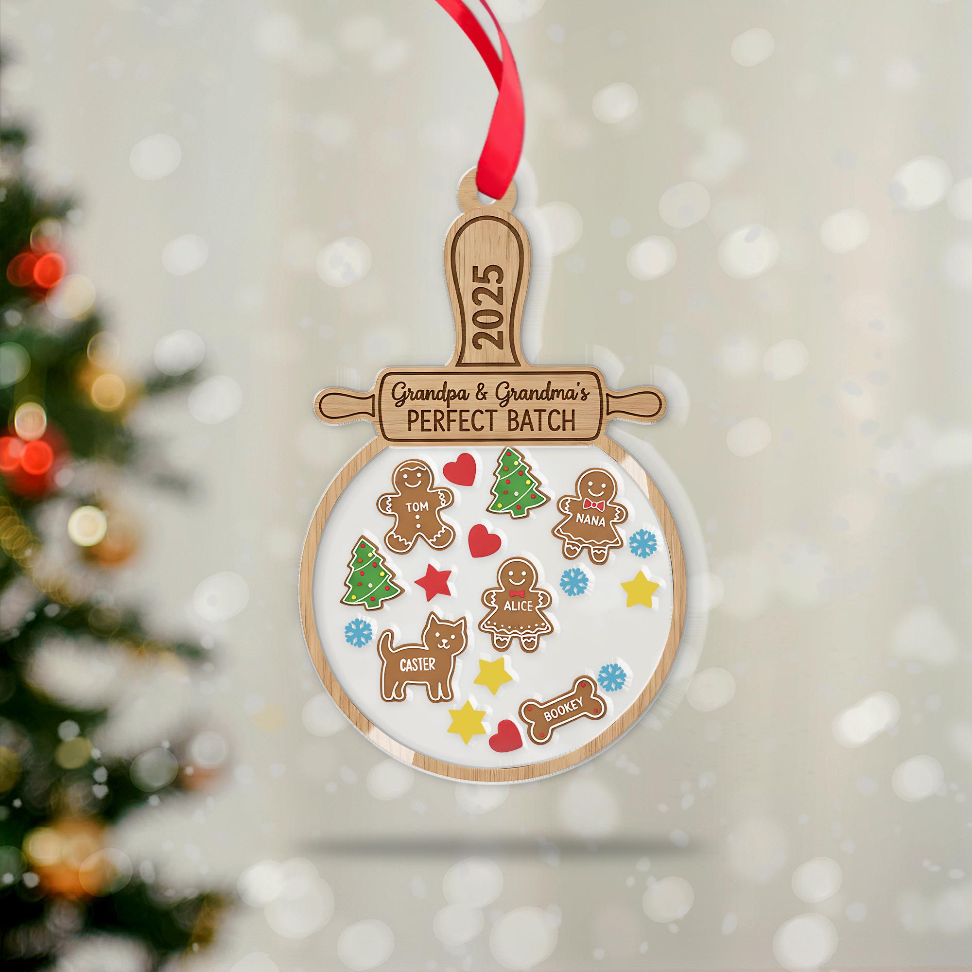 Grandparents Christmas Ornament – Personalized Gingerbread Family Shaker Keepsake with Custom Names