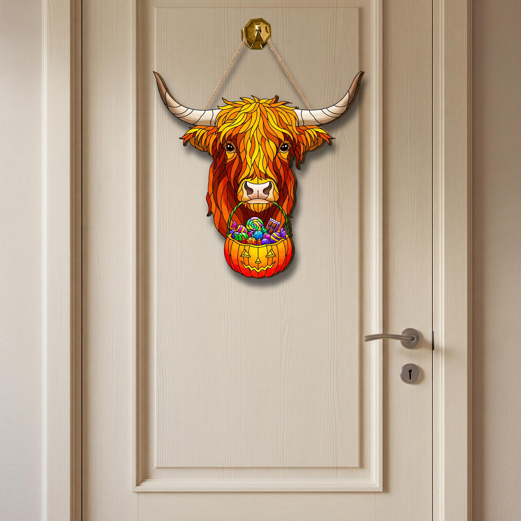 Highland Cow Halloween Door Hanger: Farmhouse Pumpkin Candy Holder