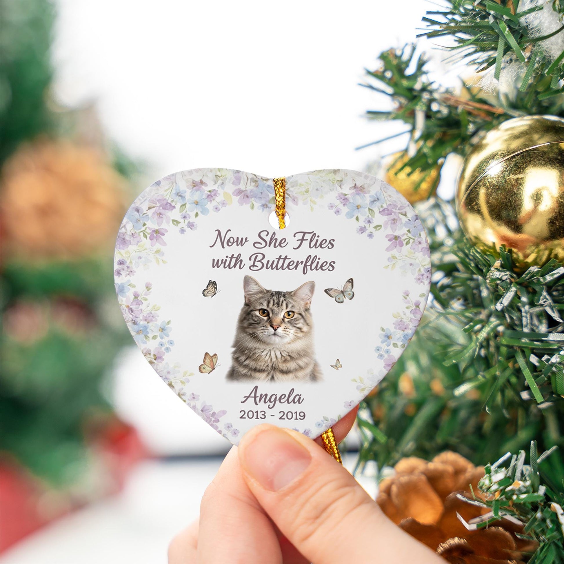 Personalized Cat Memorial Ornament: Heart-Shaped Ceramic Pet Loss Keepsake