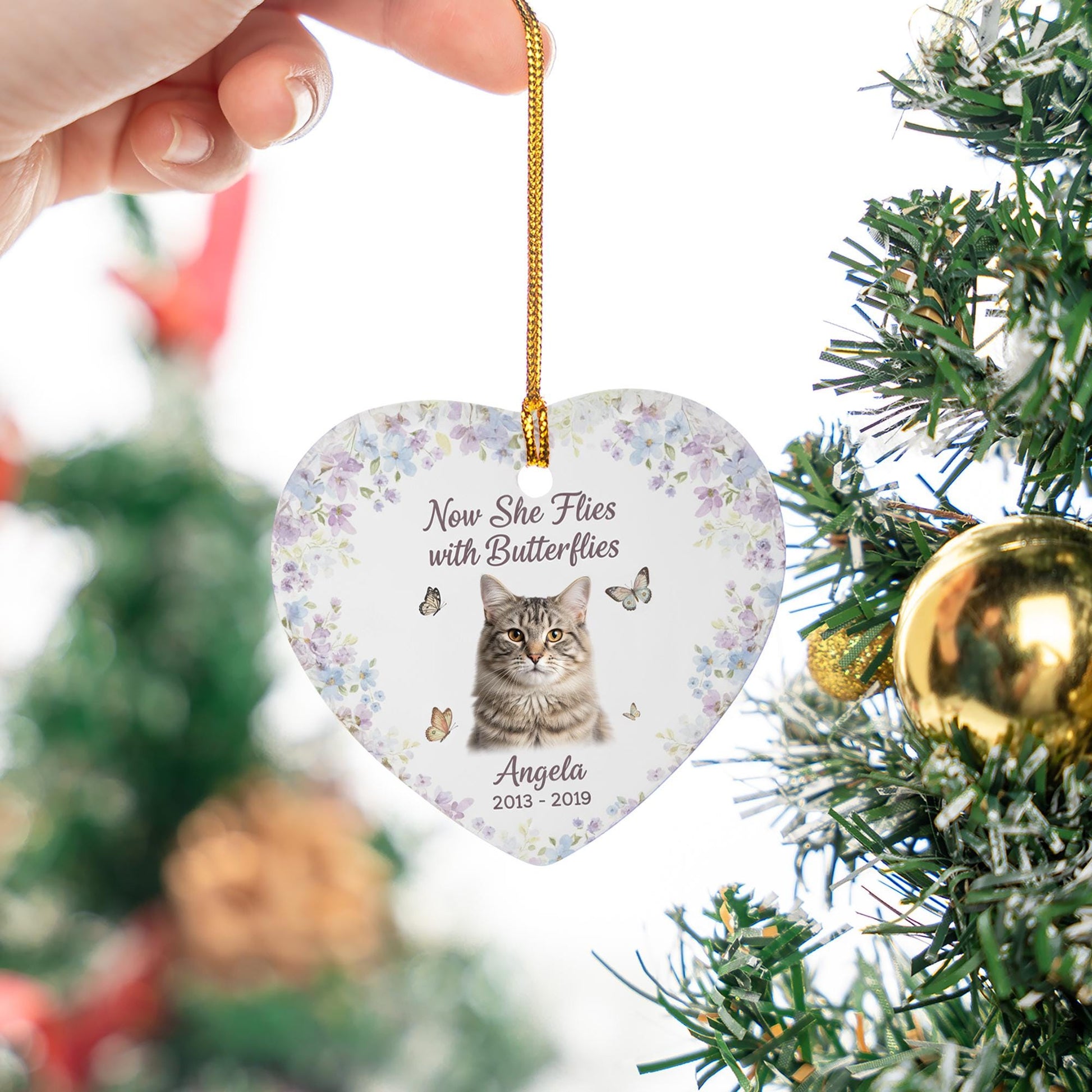 Personalized Cat Memorial Ornament: Heart-Shaped Ceramic Pet Loss Keepsake