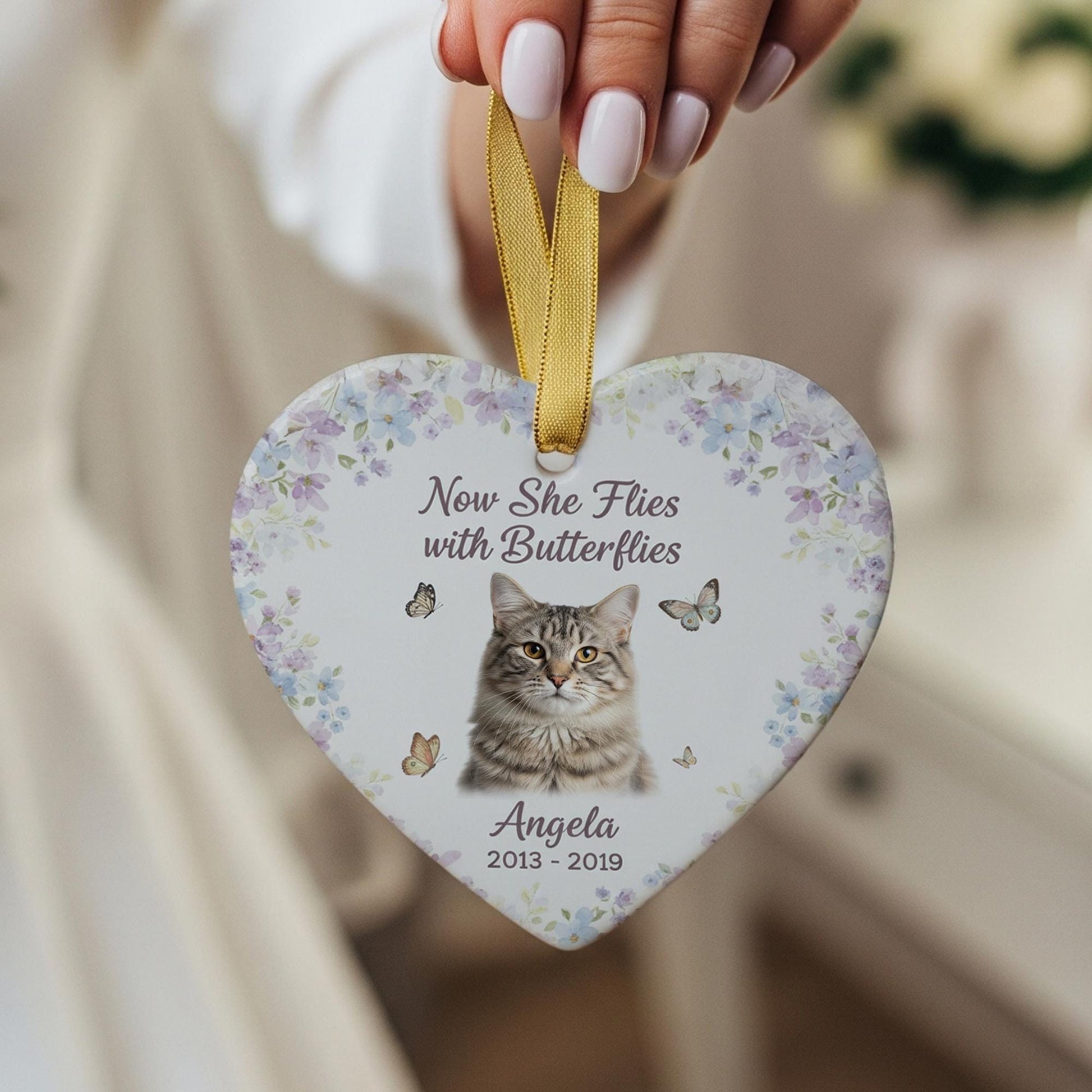 Personalized Cat Memorial Ornament: Heart-Shaped Ceramic Pet Loss Keepsake