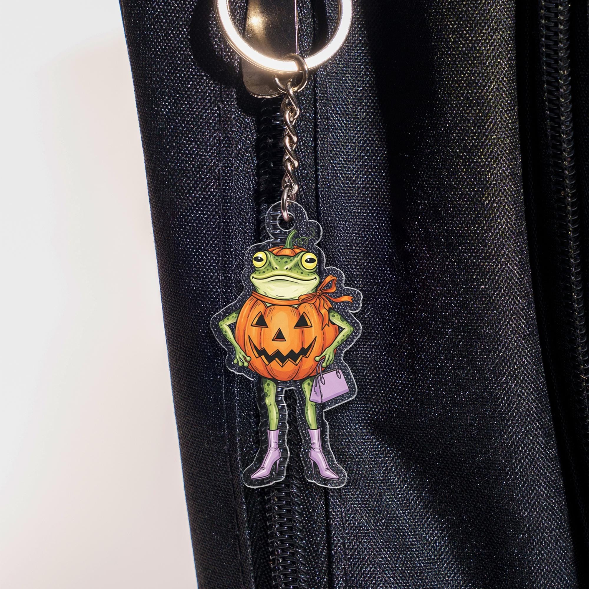 Frog Pumpkin Keychain – Cute Halloween Acrylic Keychain, Funny Frog Lover Gift, Spooky Fall Bag Charm, Trick or Treat Accessory
