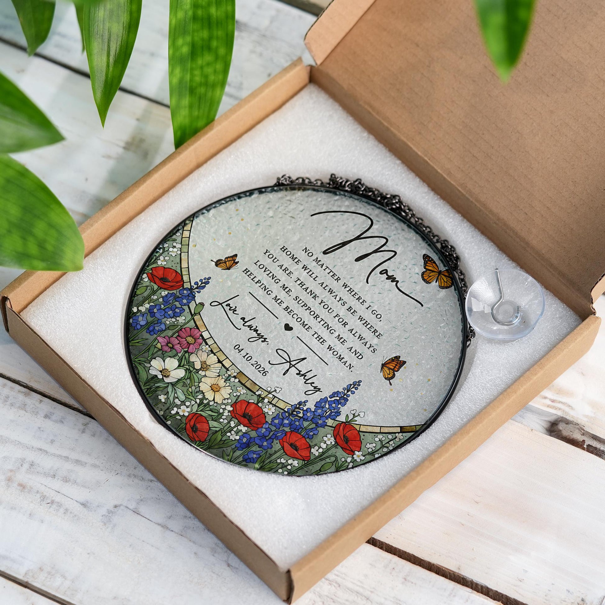 Mom Suncatcher Gift – Personalized Floral Glass Hanging Keepsake for Mother of the bride