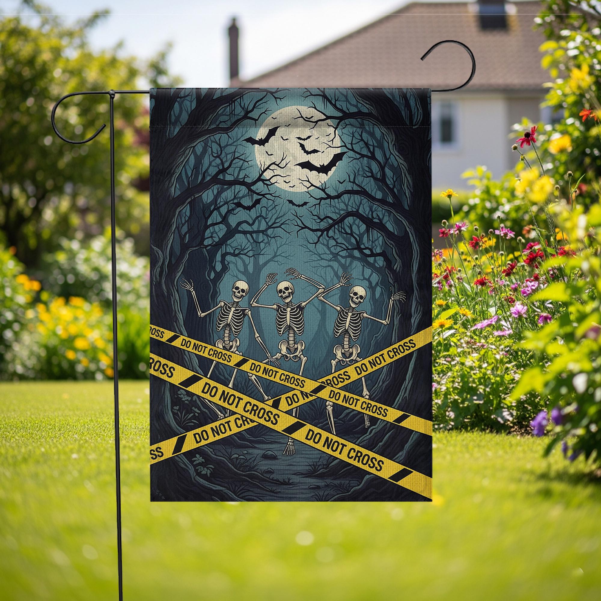 Halloween Skeleton Garden Flag, Spooky Do Not Cross Yard Decor, Haunted House Outdoor Decoration, Scary Moonlit Cemetery Flag