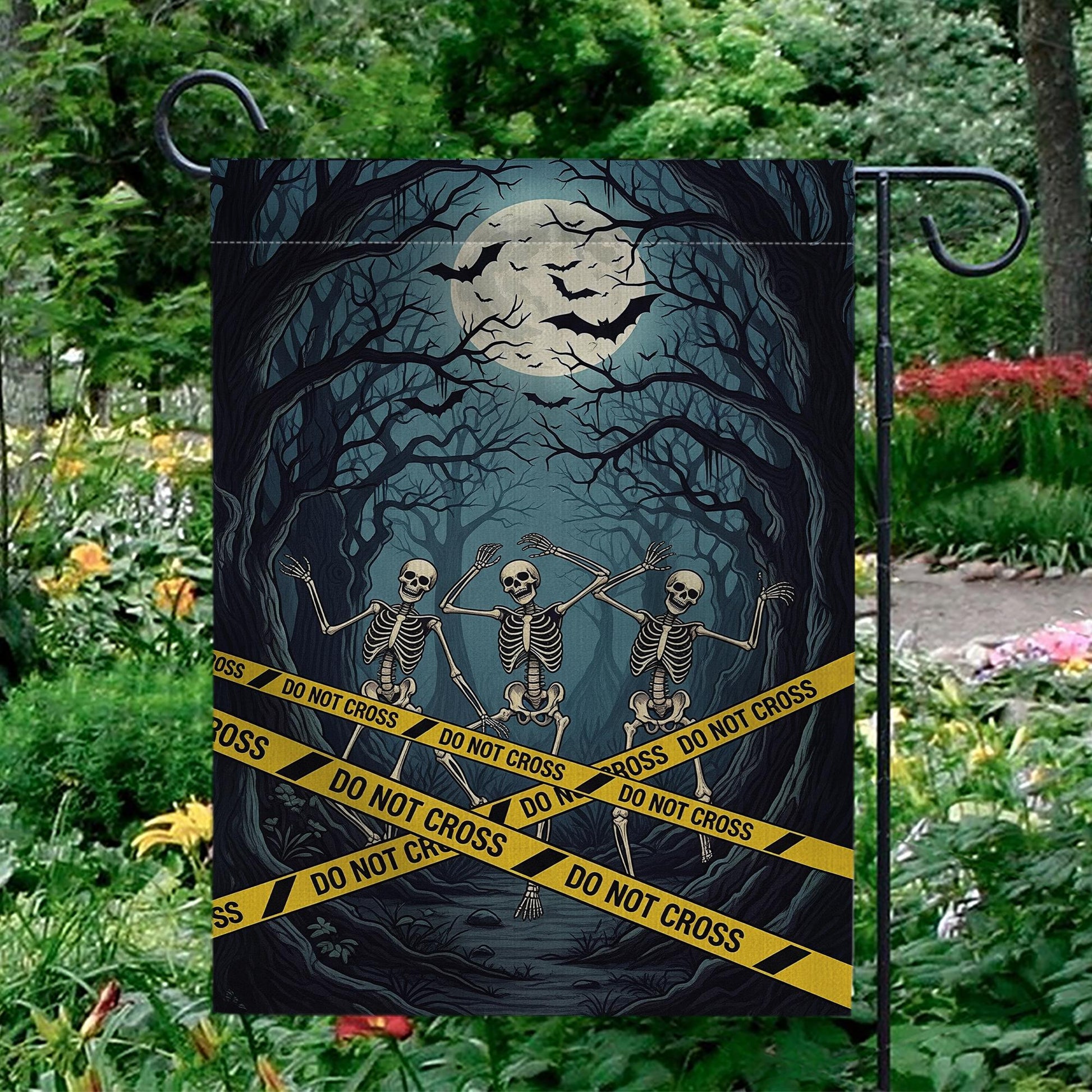 Halloween Skeleton Garden Flag, Spooky Do Not Cross Yard Decor, Haunted House Outdoor Decoration, Scary Moonlit Cemetery Flag