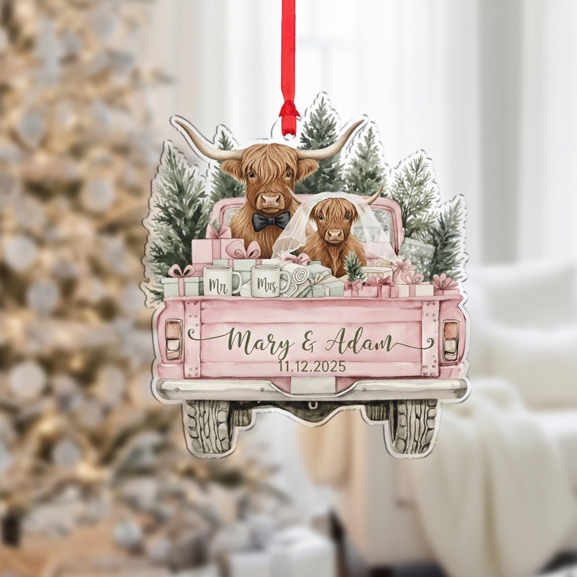 Personalized Wedding Ornament – Custom Highland Cow Couple Christmas Decoration