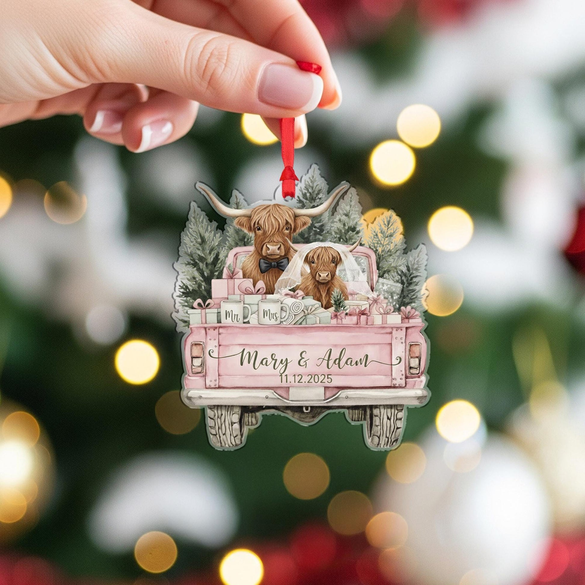 Personalized Wedding Ornament – Custom Highland Cow Couple Christmas Decoration