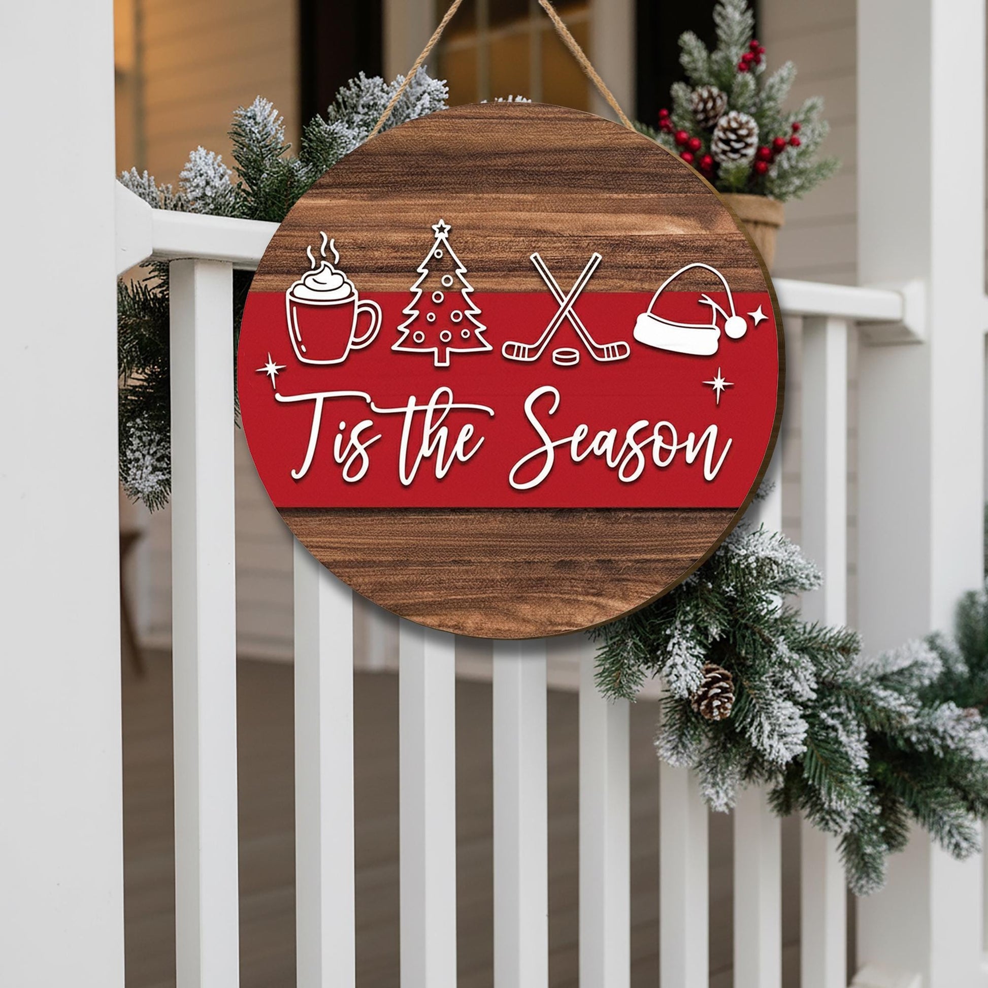 Tis the Season Door Sign – Round Wooden Hoockey Christmas Porch Decor