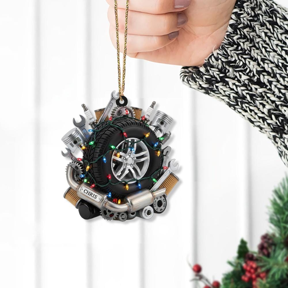 Personalized Mechanic Christmas Ornament – Custom Name Auto Repair Gift with Tire & Tools, Car Enthusiast Holiday Decoration