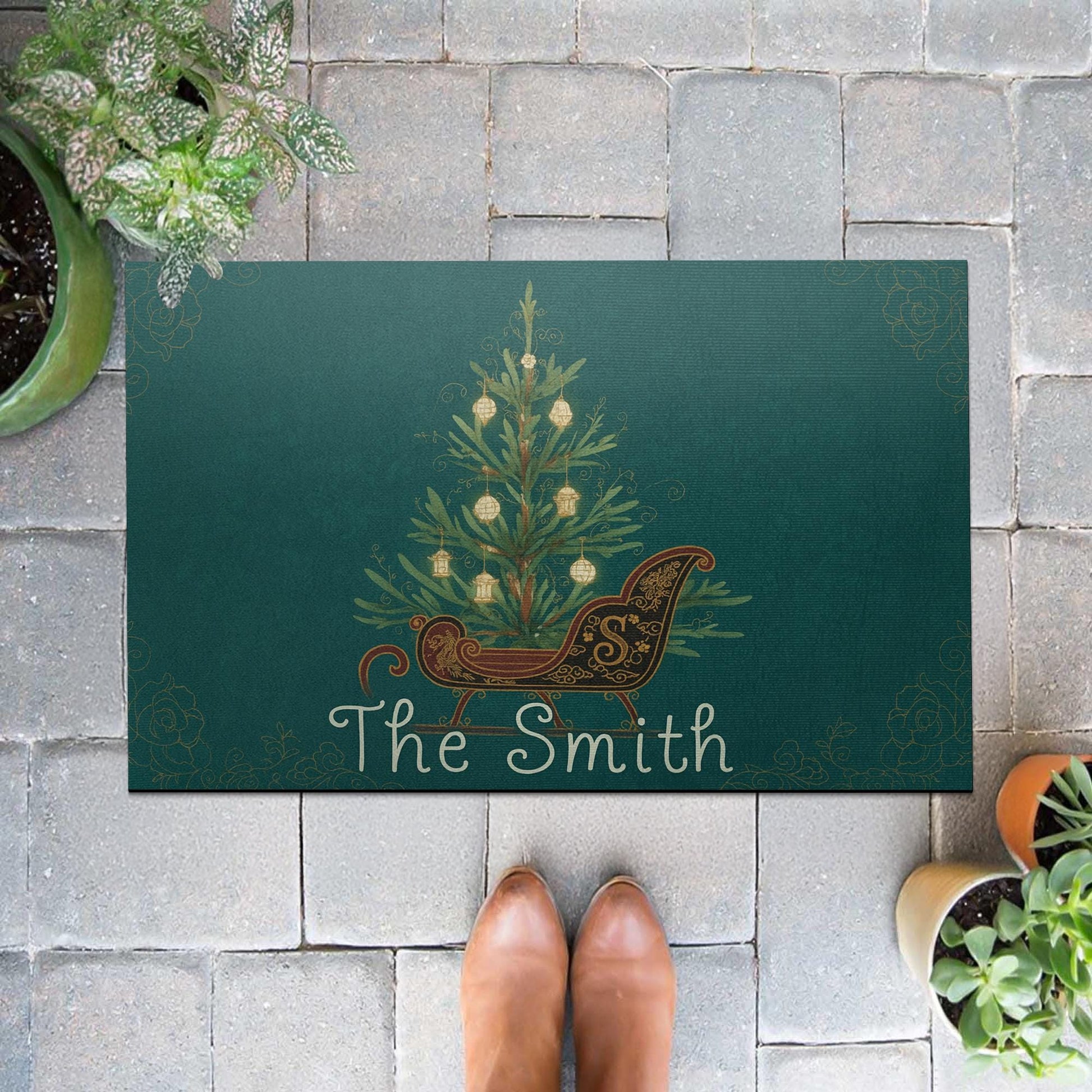 Personalized Christmas Doormat – Holiday Entry Rug with Family Name