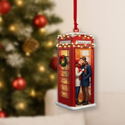 Custom Red Phone Booth Ornament – Personalized Christmas Decoration with Couple Name and Holiday Lights
