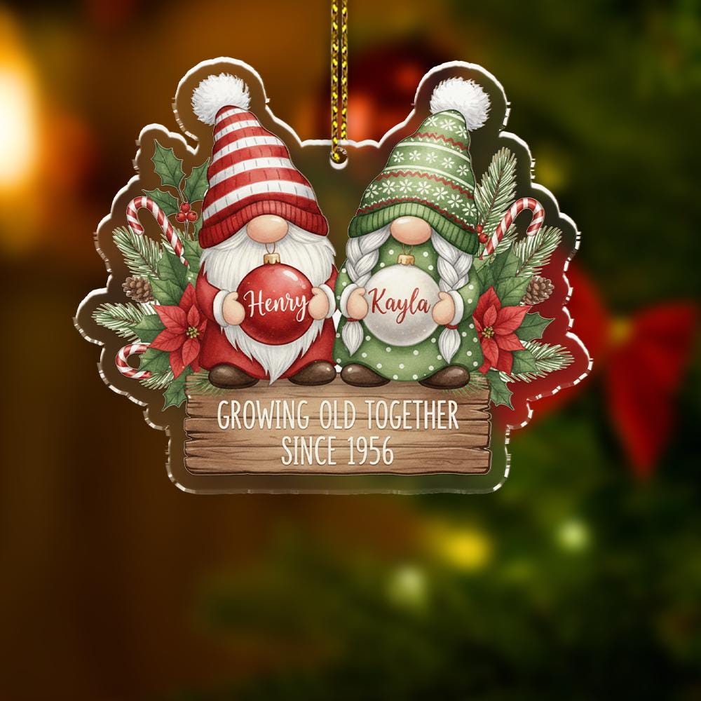 Personalized Gnome Couple Ornament – Christmas Decoration with Names and Year