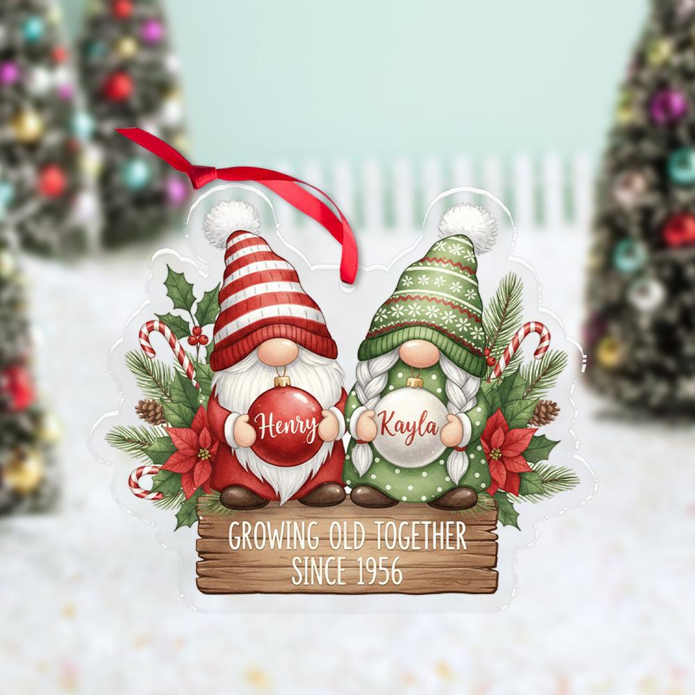 Personalized Gnome Couple Ornament – Christmas Decoration with Names and Year