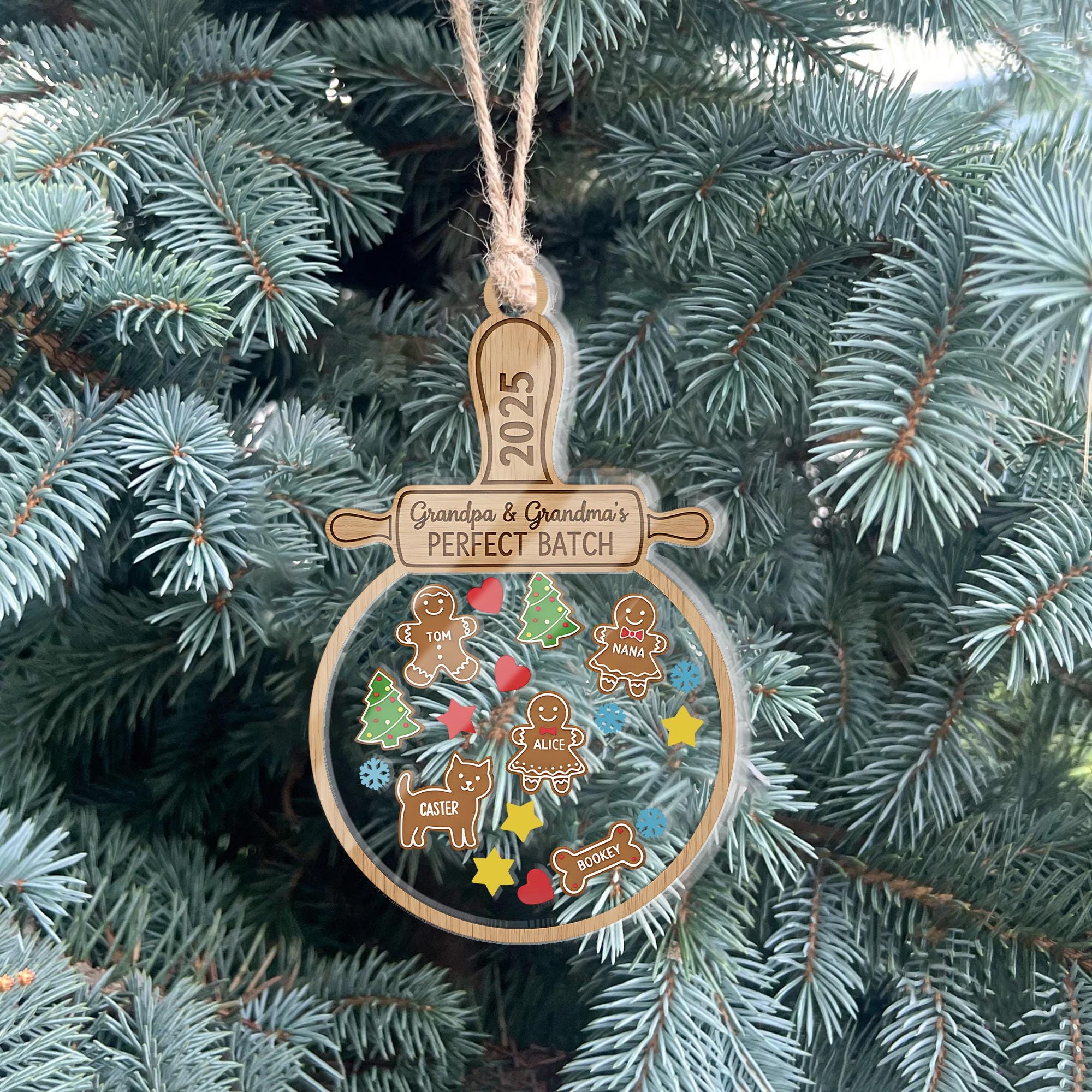 Grandparents Christmas Ornament – Personalized Gingerbread Family Shaker Keepsake with Custom Names
