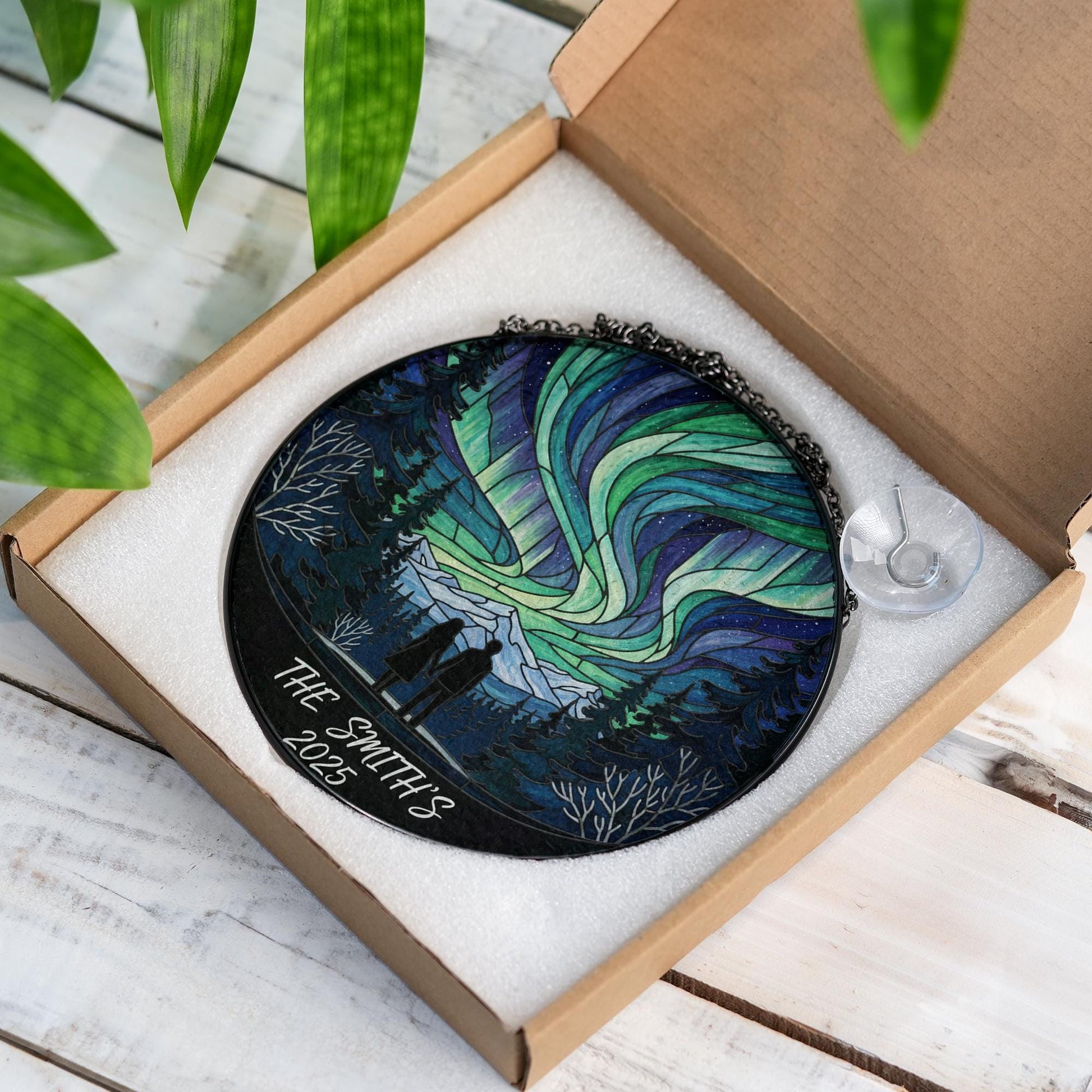 Personalized Glass Suncatcher – Northern Lights Design with Couple Silhouette, Trees, and Mountains