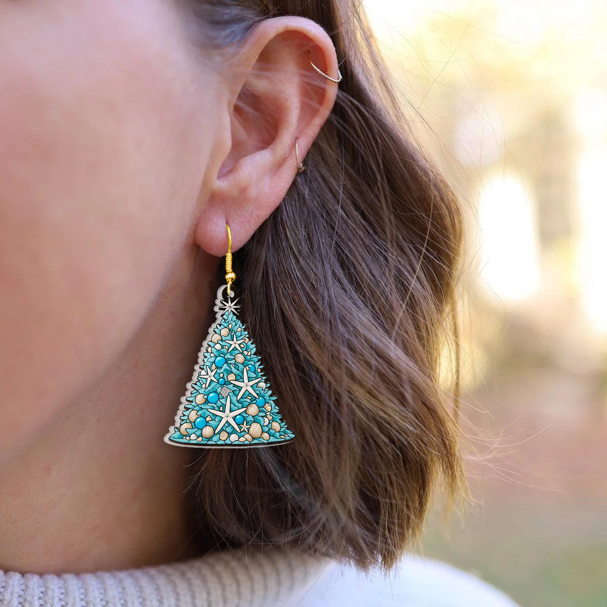 Seashell Christmas Tree Earrings – Coastal Holiday Jewelry Gift