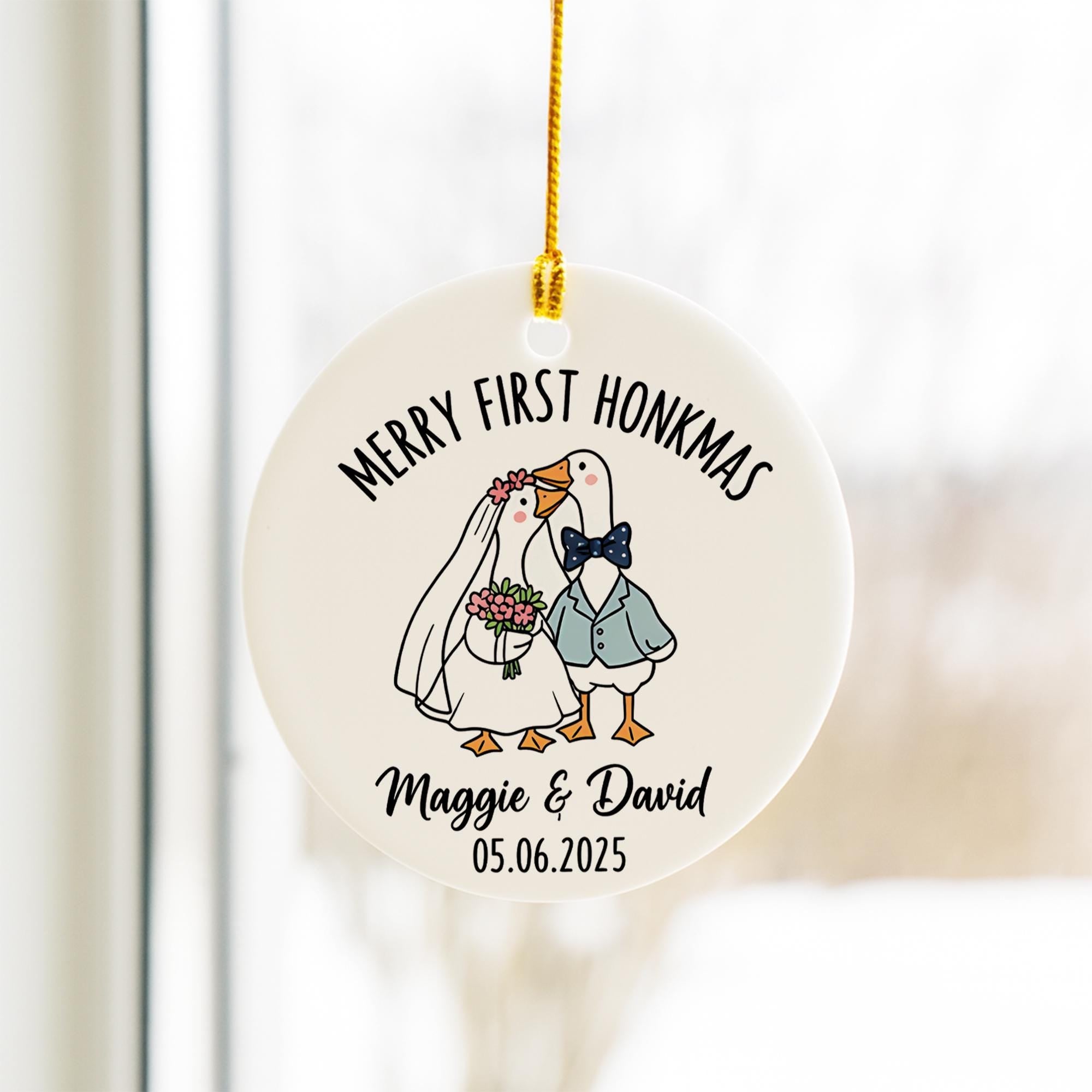 Personalized Goose Ornament – Ceramic Wedding Decoration with Bride and Groom, Merry First Honkmas Design
