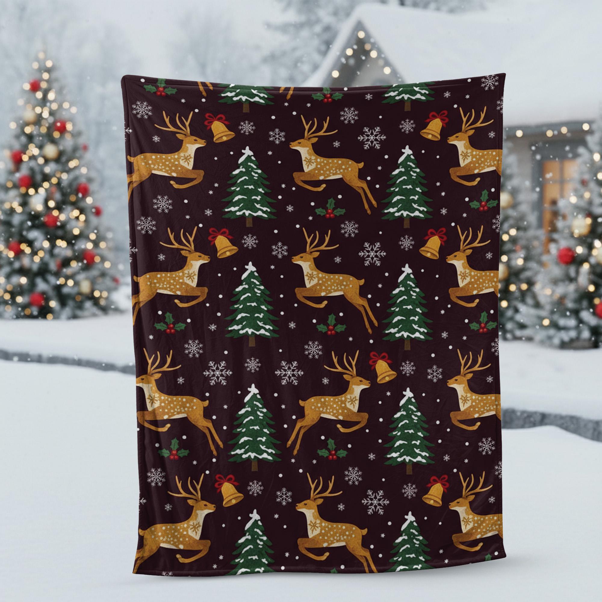 Reindeer Fleece Blanket: Holiday Christmas Tree Throw