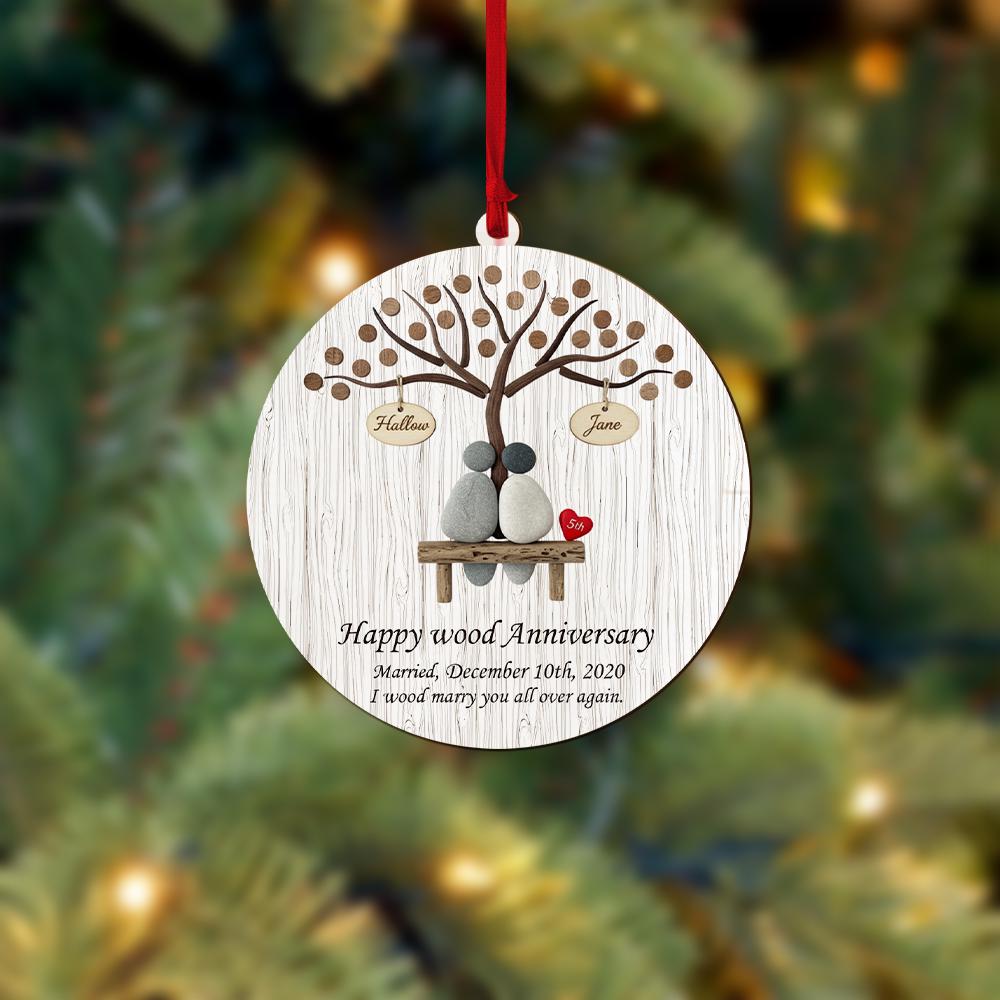 Wood Ornament: 5th Anniversary Tree Keepsake – Personalized Couple Design