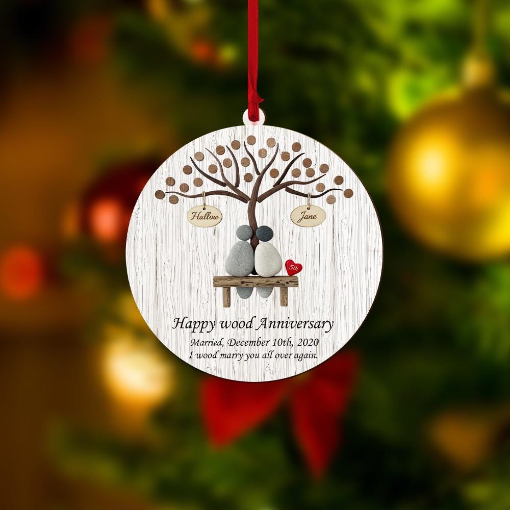 Wood Ornament: 5th Anniversary Tree Keepsake – Personalized Couple Design