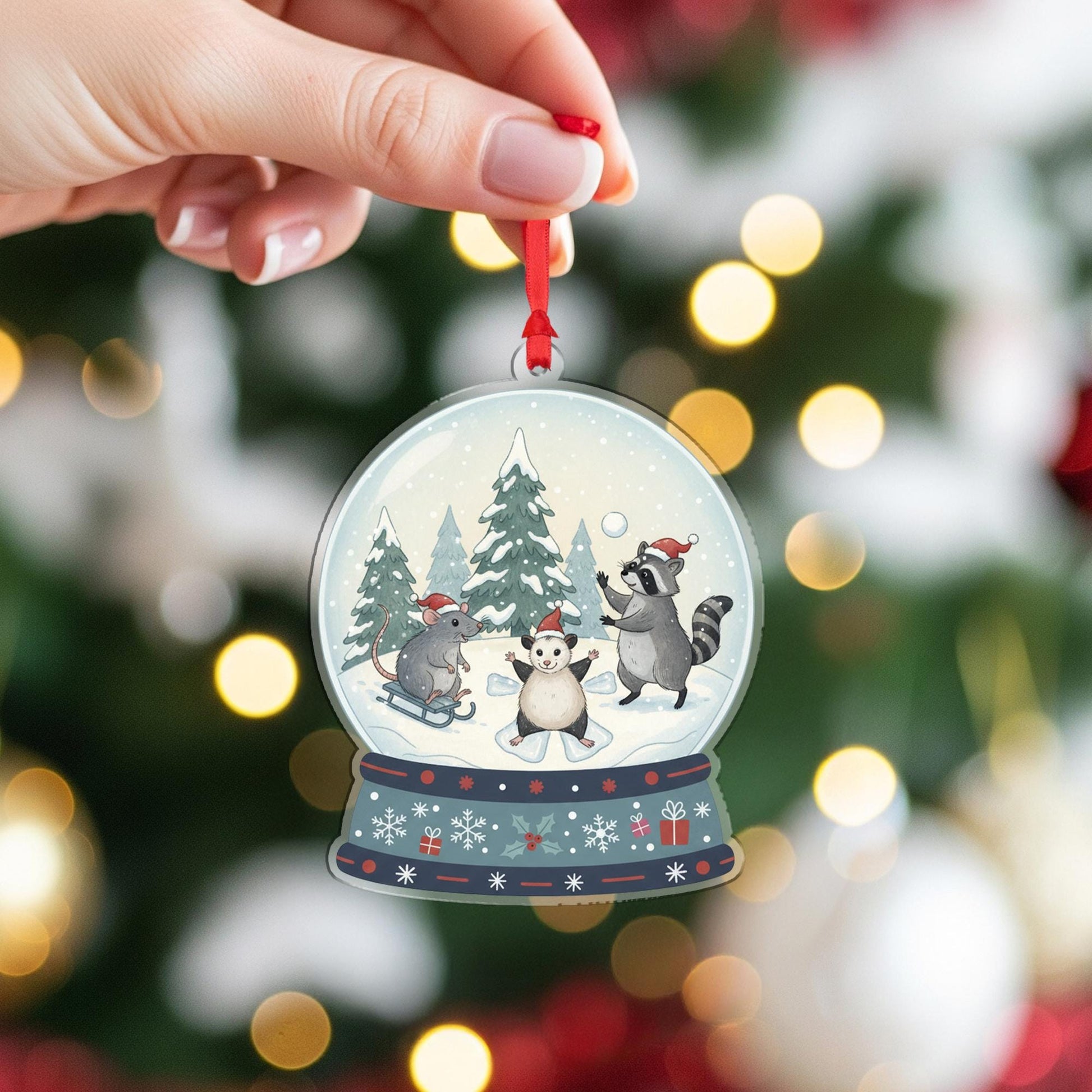 Woodland Animal Snow Globe Christmas Ornament – Acrylic Hanging Decoration with Mouse Raccoon Bear Design