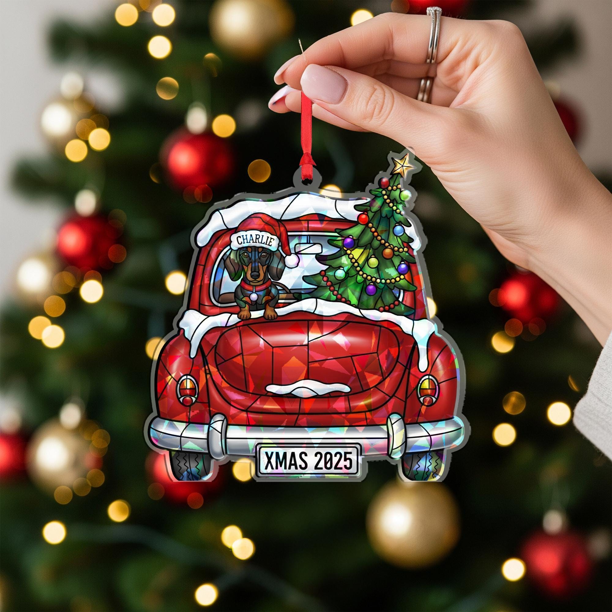 Personalized Dog Ornament – Dachshund in Car with Christmas Tree, Custom Name, Xmas Decoration