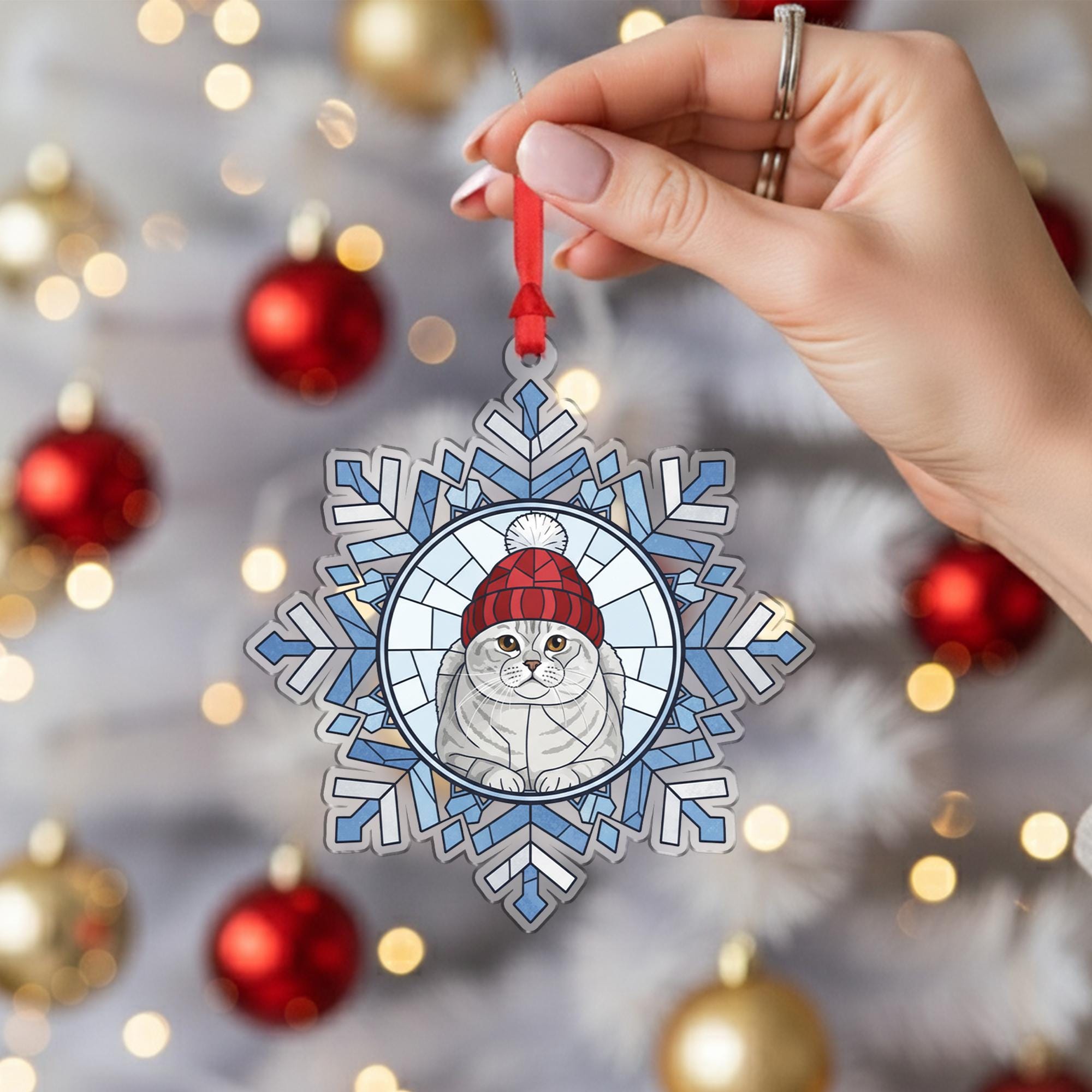 Personalized Ornament – Custom Cat Portrait in Snowflake Design with Winter Hat