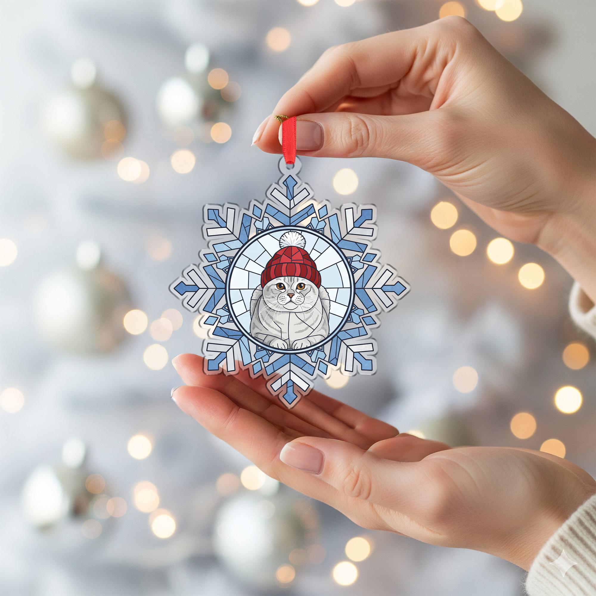 Personalized Ornament – Custom Cat Portrait in Snowflake Design with Winter Hat