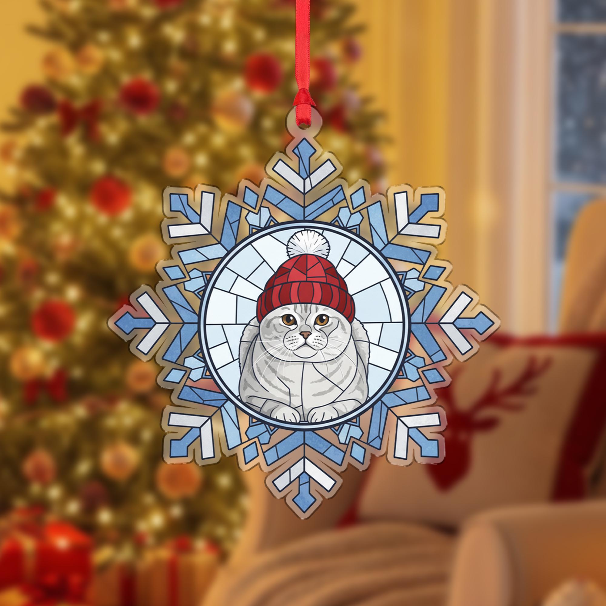 Personalized Ornament – Custom Cat Portrait in Snowflake Design with Winter Hat