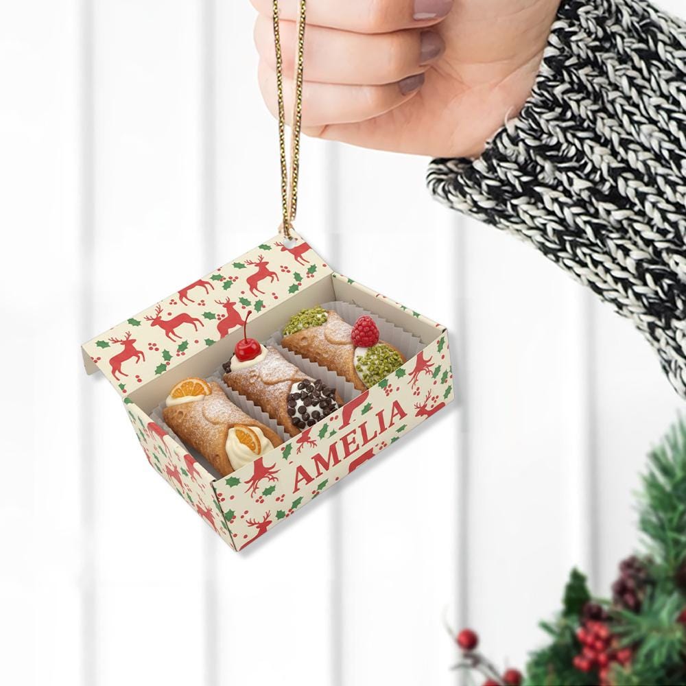 Personalized Cannoli Christmas Ornament – Custom Name Italian Pastry Holiday Decoration
