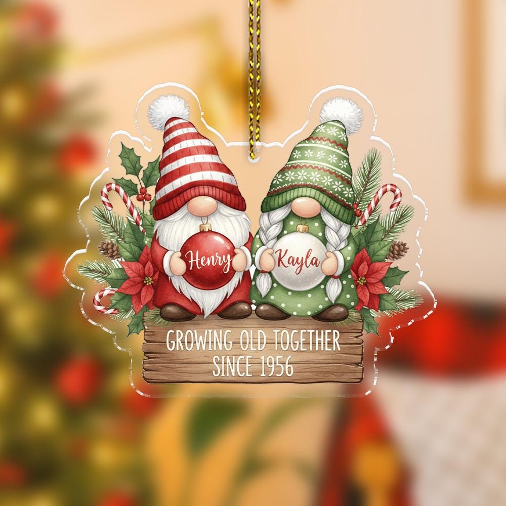 Personalized Gnome Couple Ornament – Christmas Decoration with Names and Year