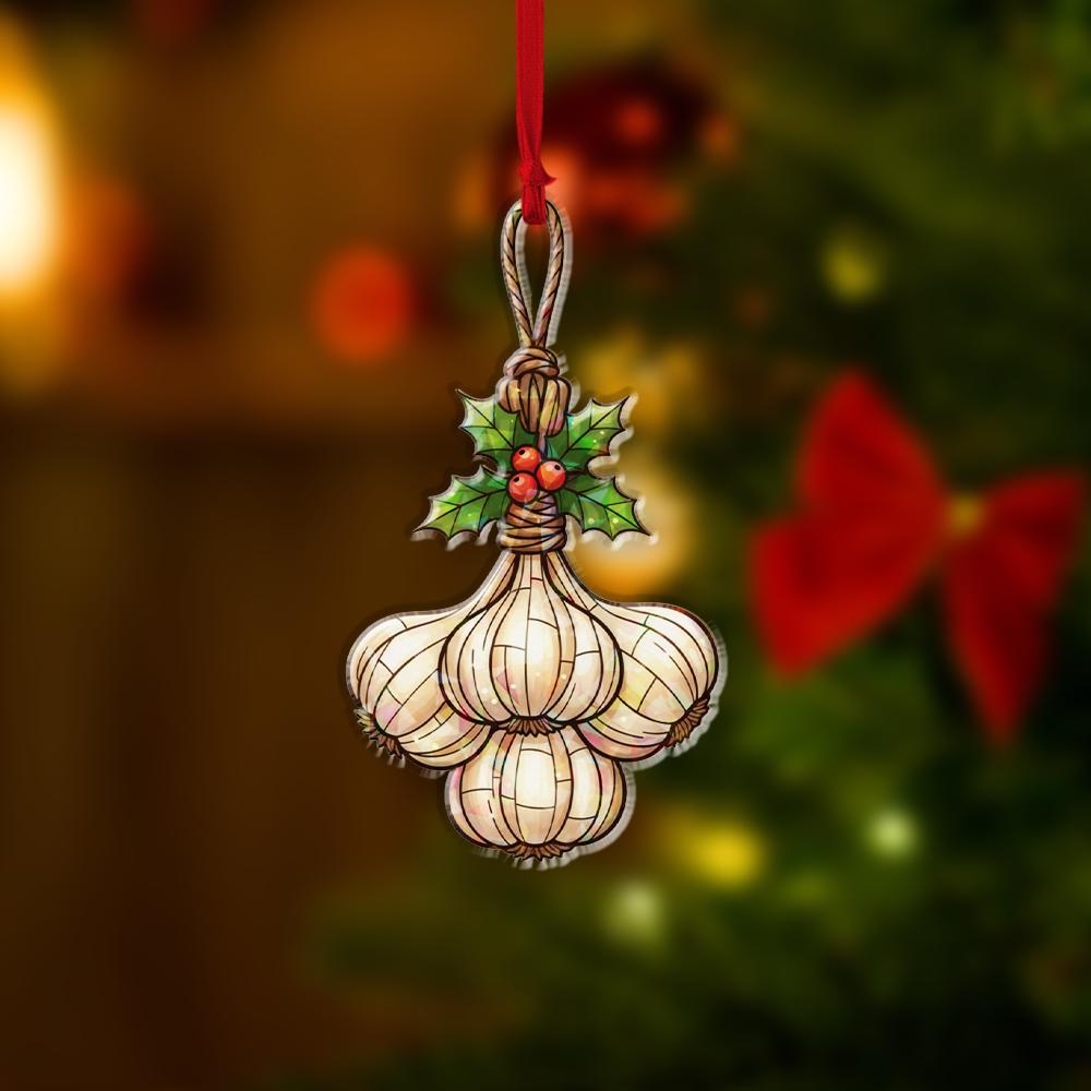 Garlic Hologram Ornament – Holiday Tree Decoration with Kitchen Food and Holly Design