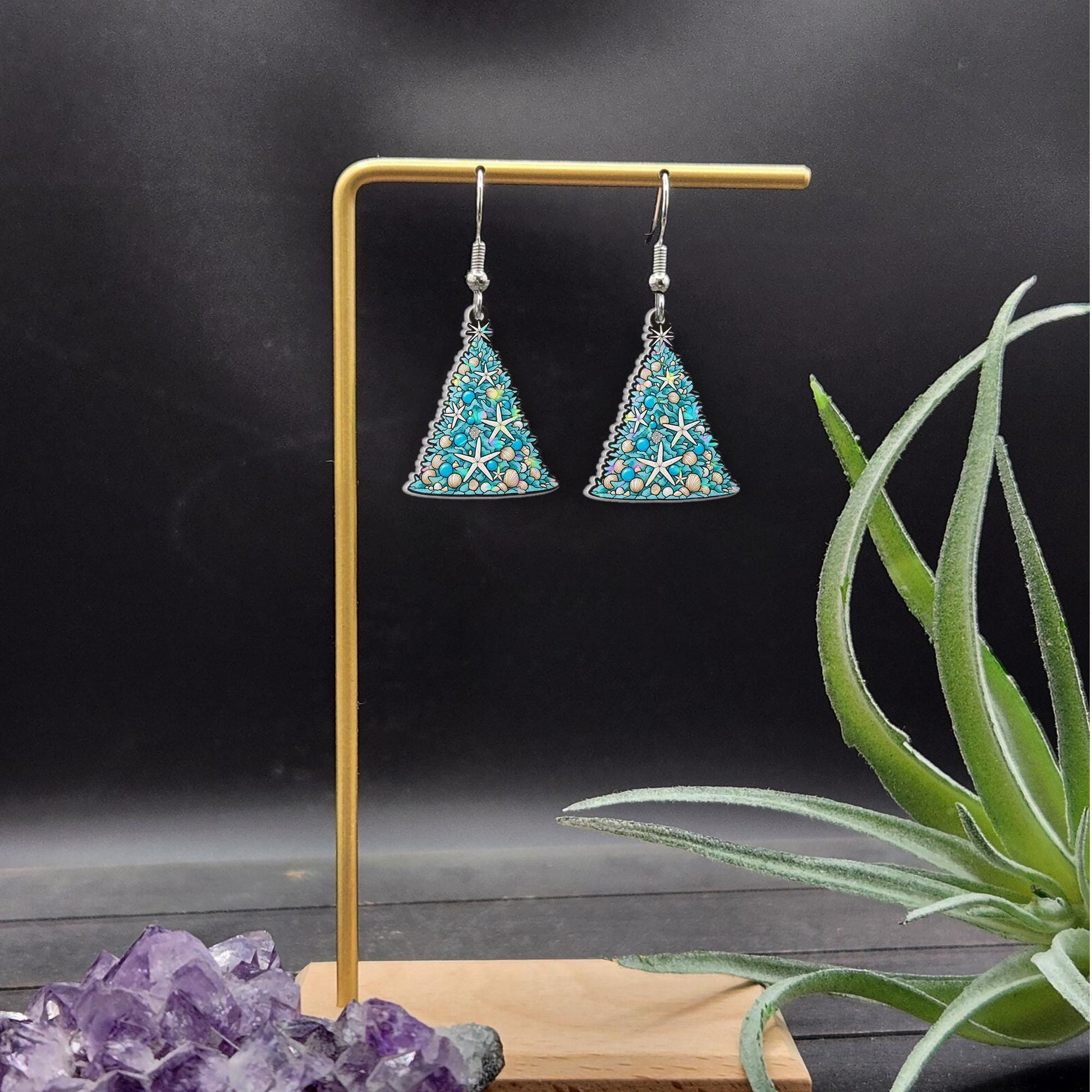 Seashell Christmas Tree Earrings – Coastal Holiday Jewelry Gift