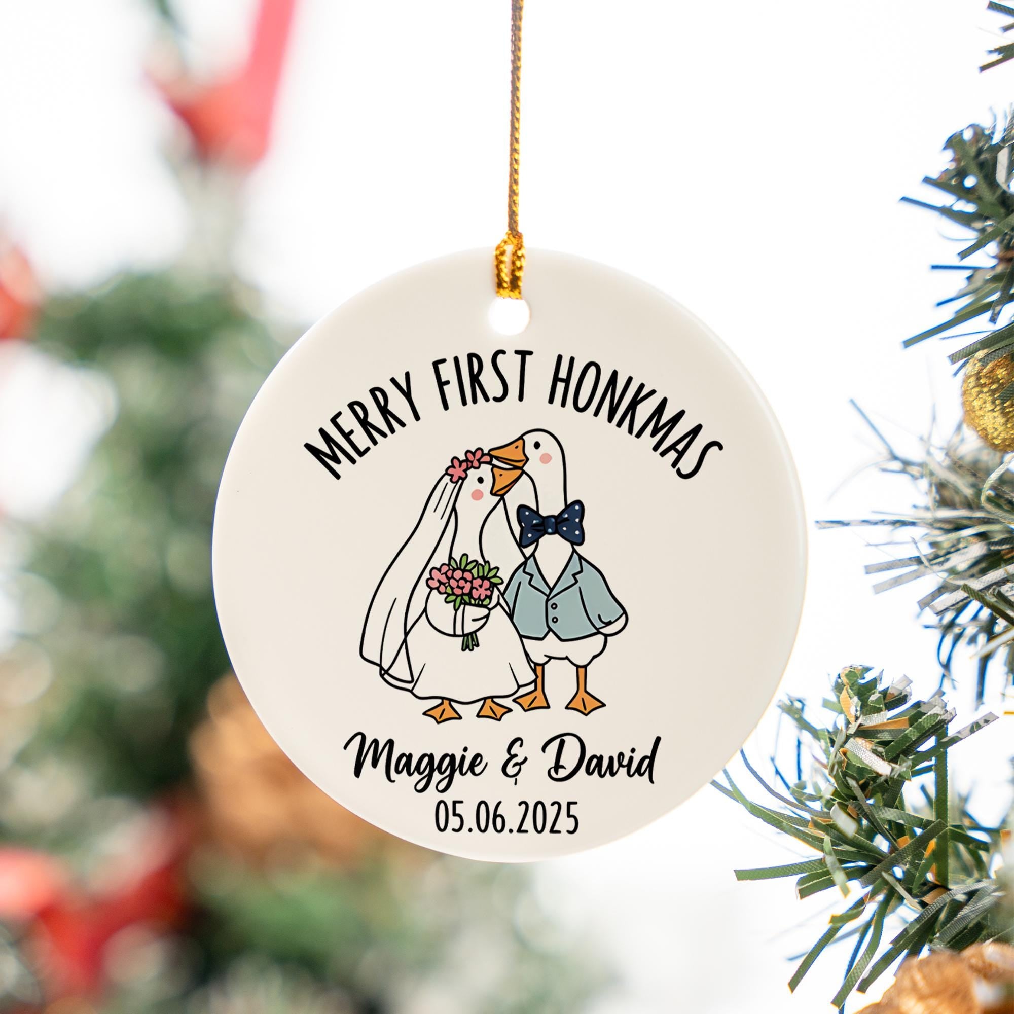 Personalized Goose Ornament – Ceramic Wedding Decoration with Bride and Groom, Merry First Honkmas Design