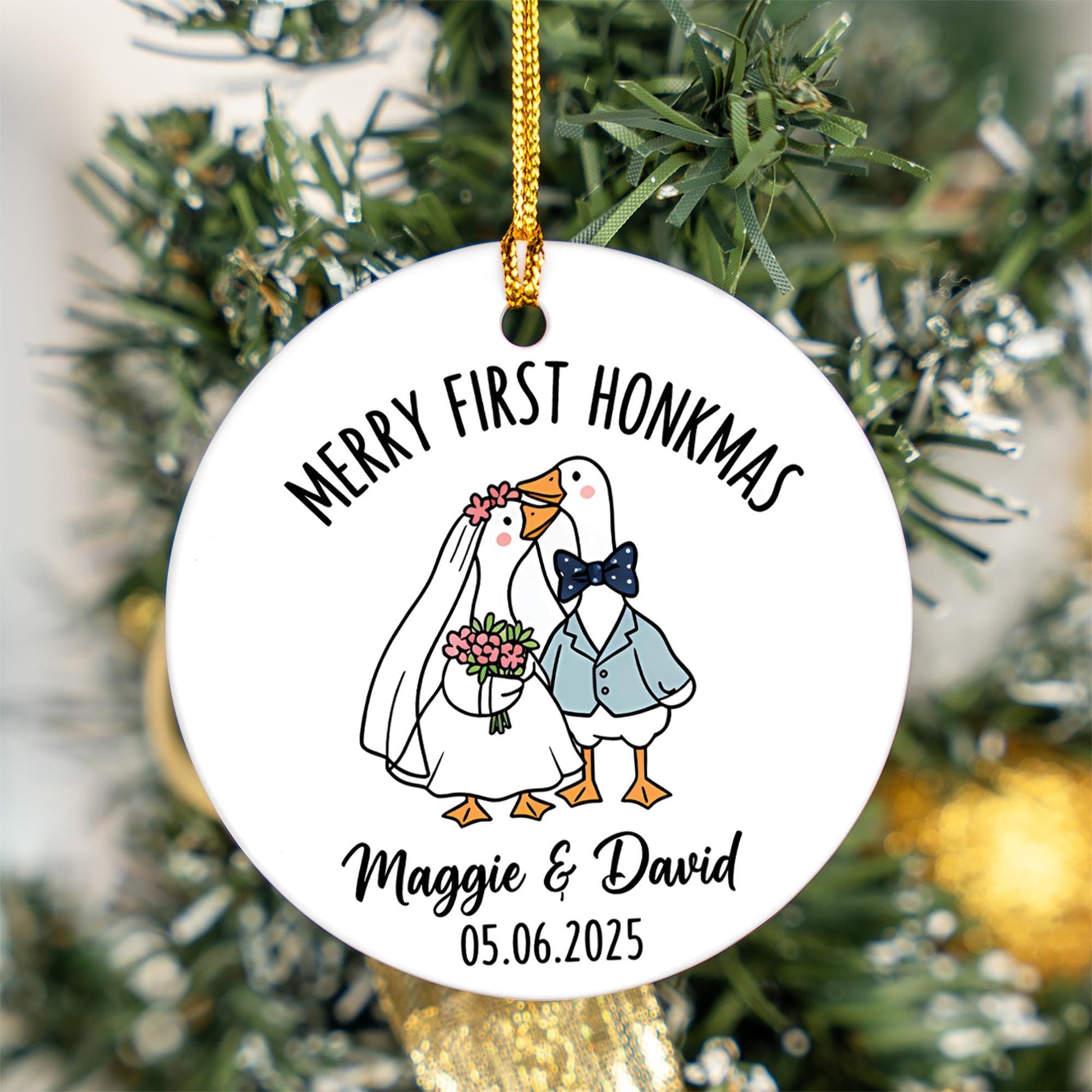 Personalized Goose Ornament – Ceramic Wedding Decoration with Bride and Groom, Merry First Honkmas Design