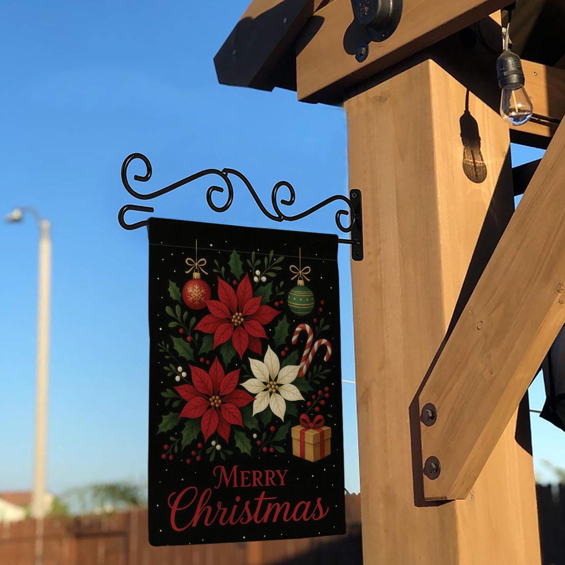 Merry Christmas Garden Flag: Poinsettia Christmas Decor
