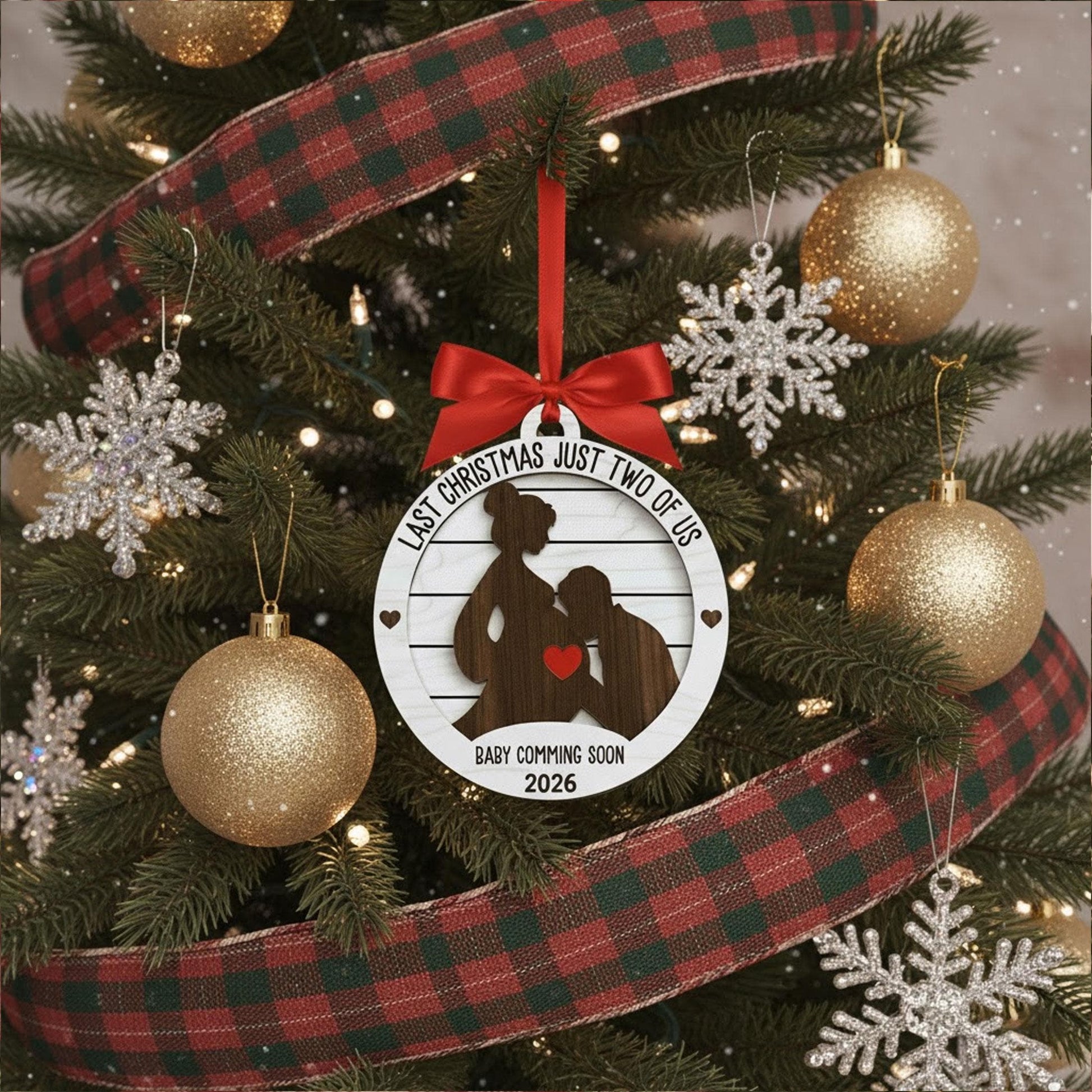 Custom Expecting Parents Ornament: Pregnancy Reveal Christmas Keepsake, Personalized Baby Coming Soon 2026 Gift